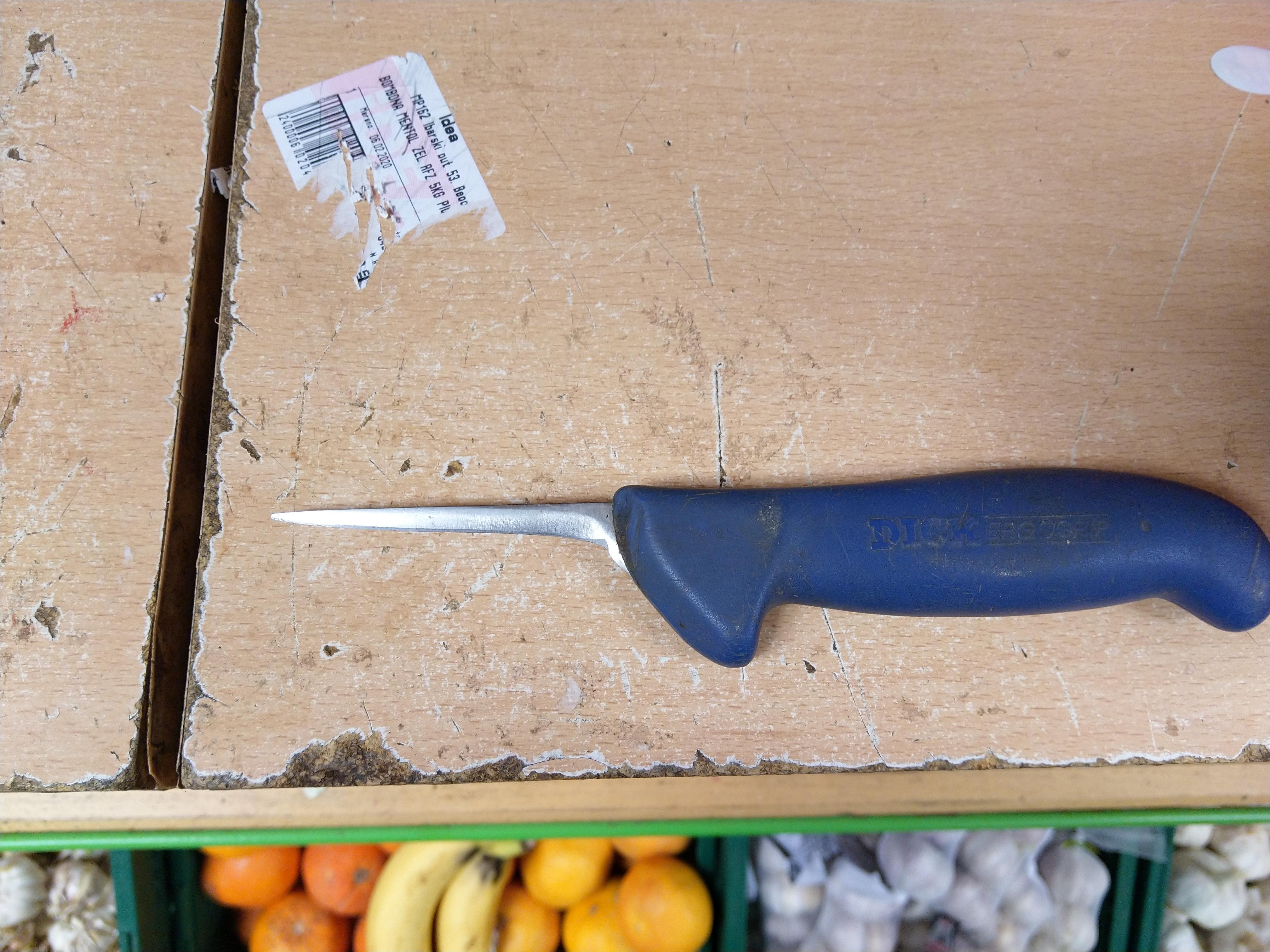 This knife I saw at my local grocery store r/Wellworn
