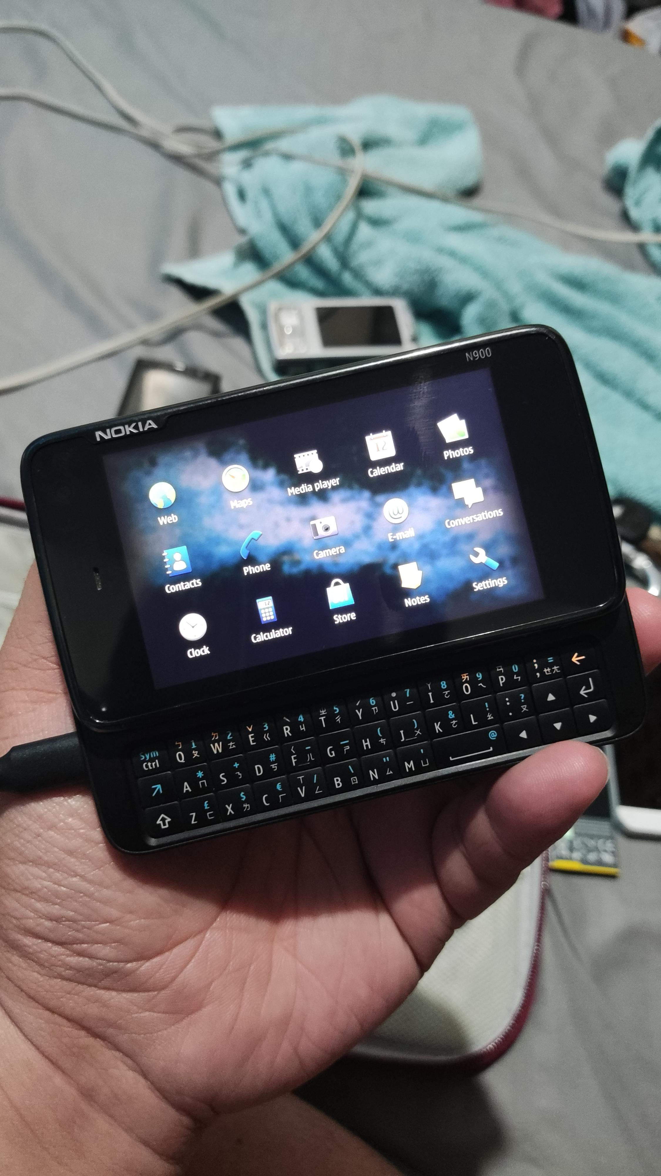 The legendary Nokia N900 Maemo r/Nokia