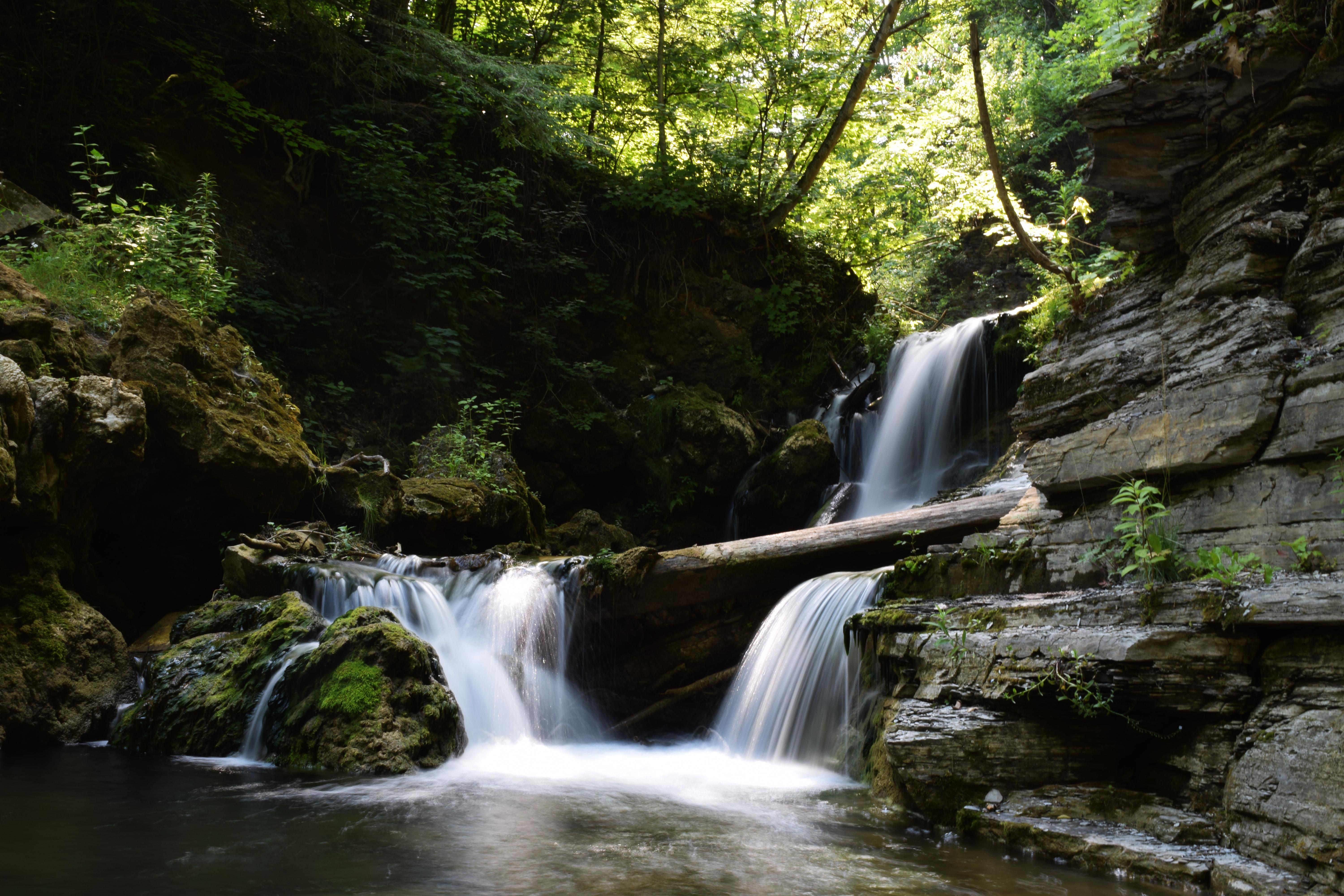 Beautiful set of Waterfalls in Central New York [OC] [6000x4000] r