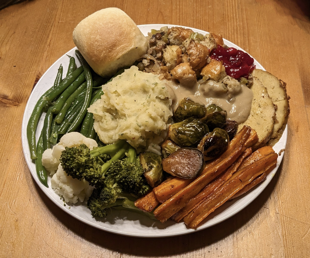 Thanksgiving Dinner r/VeganFoodPorn