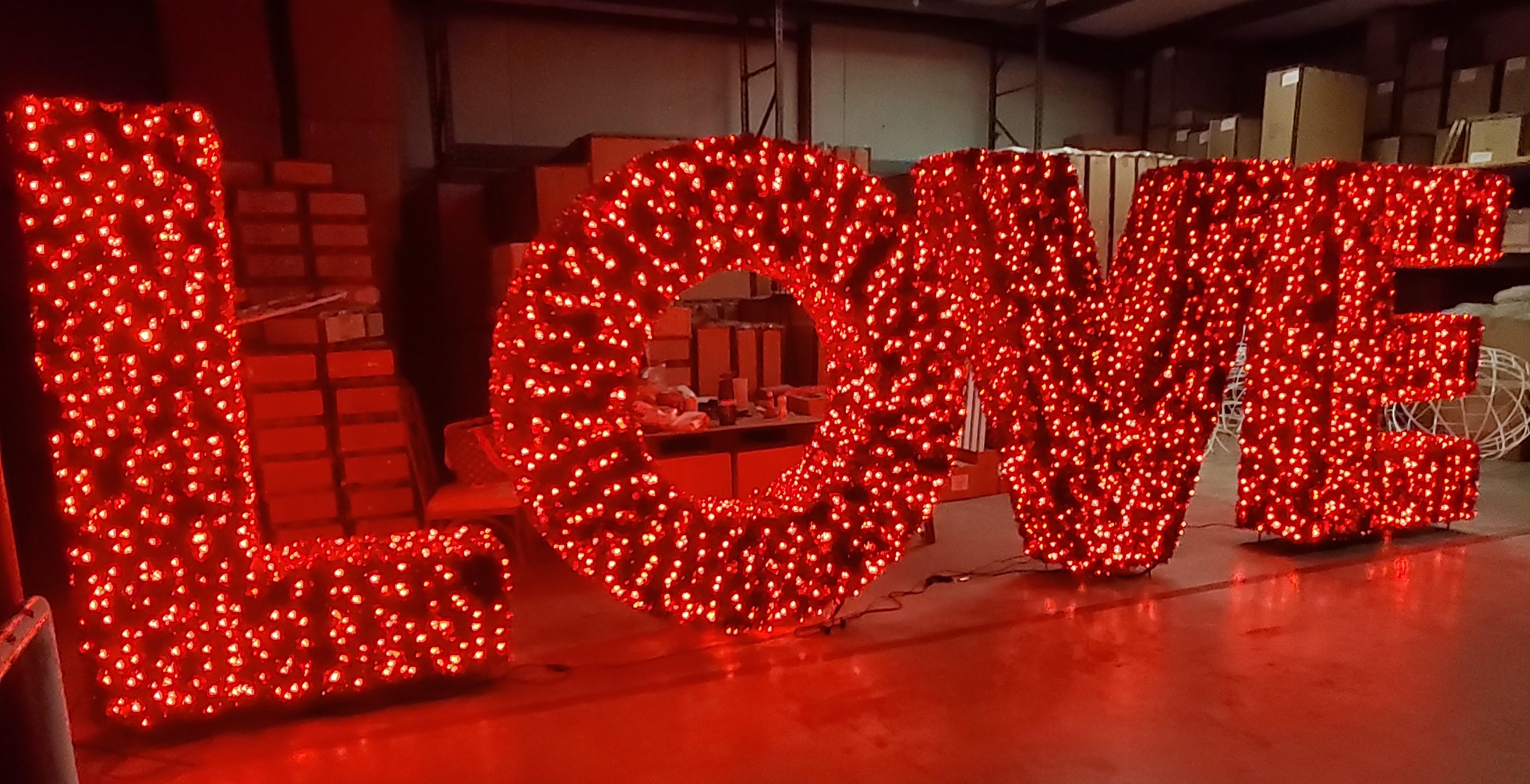 Commercial Christmas Tree Synced to Music : ChristmasLights