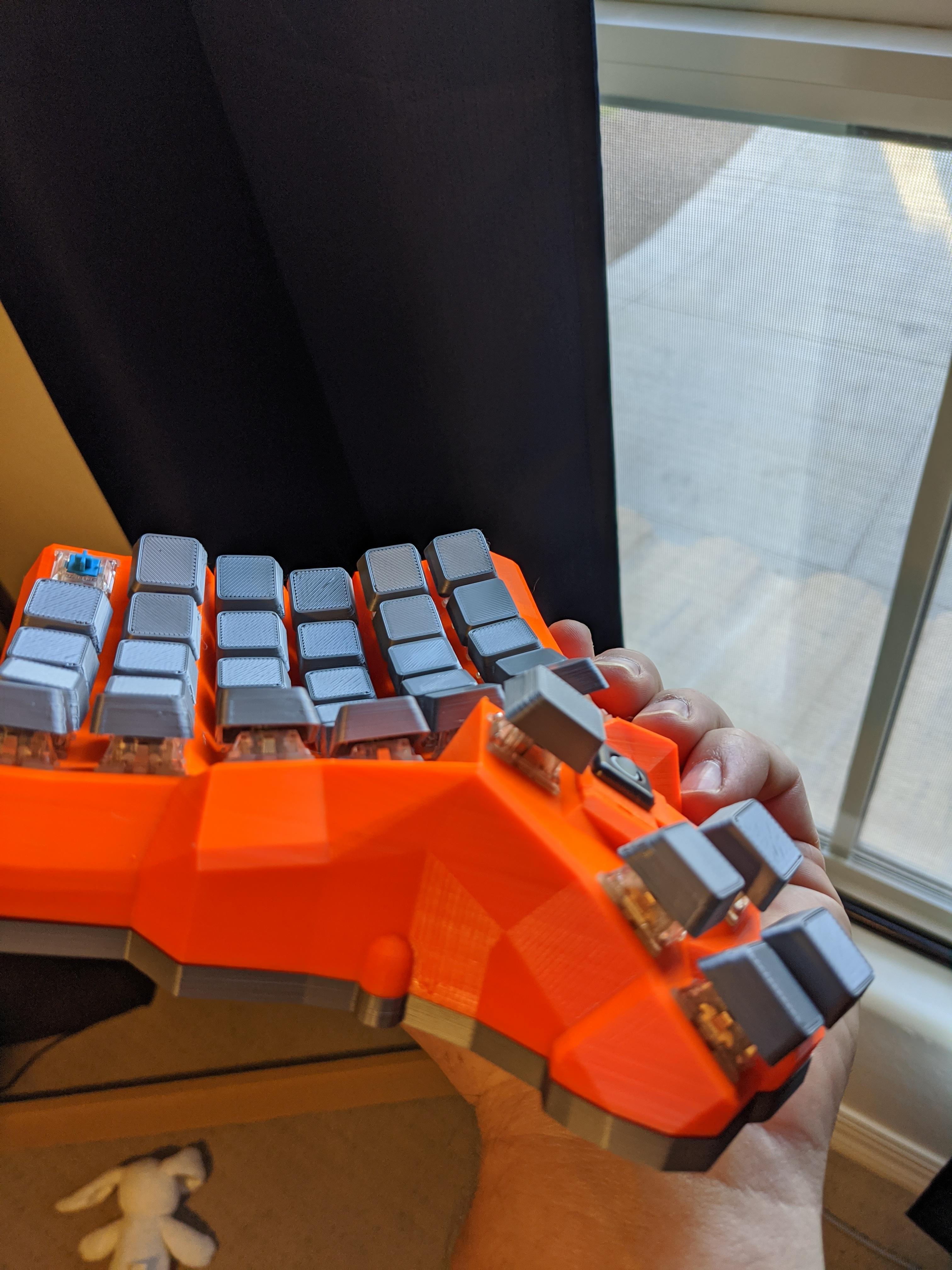 Working on a DactylManuform with integrated trackball r