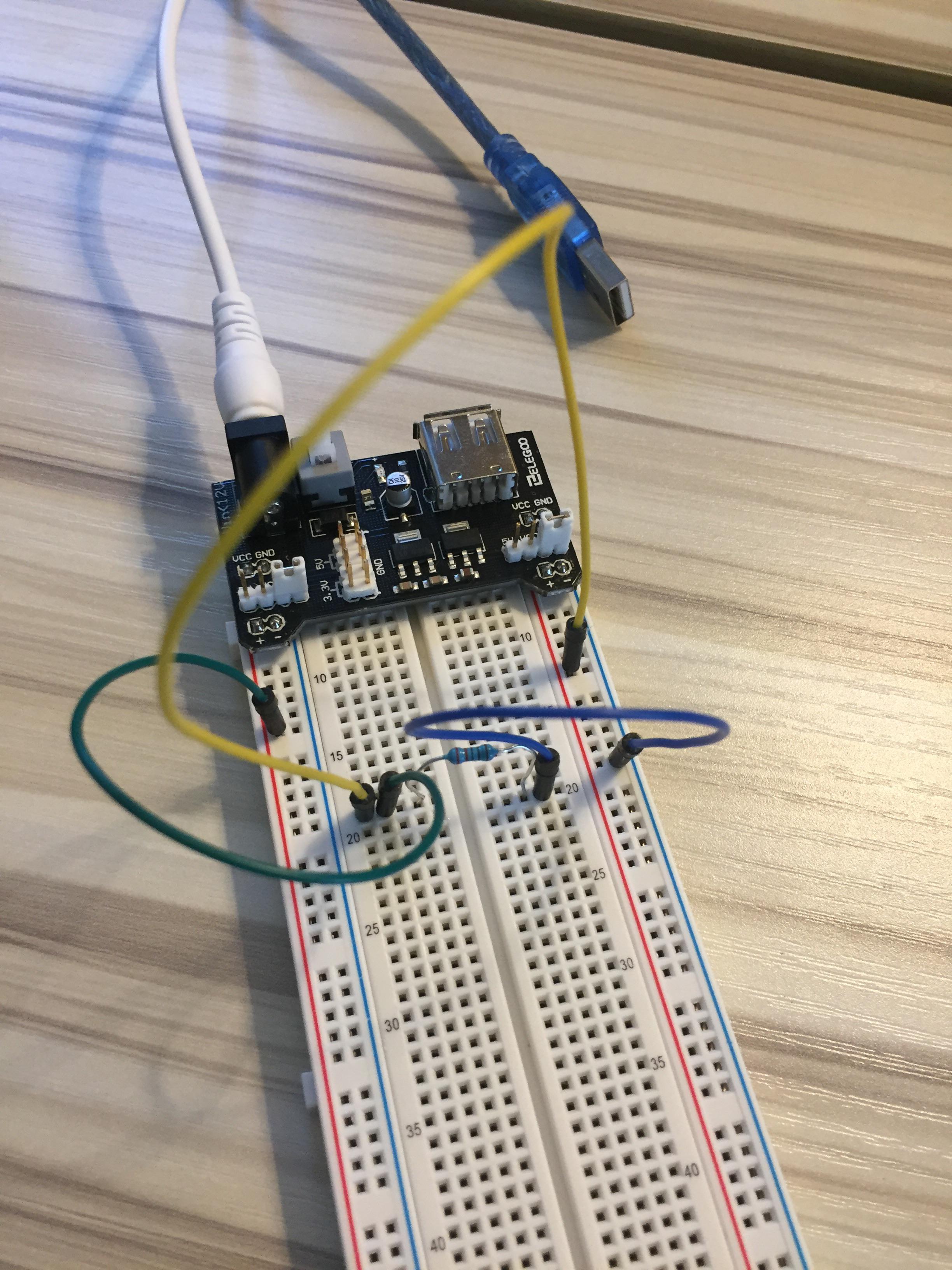 How do I double my voltage across a resistor with two voltage sources on a breadboard? ( Left