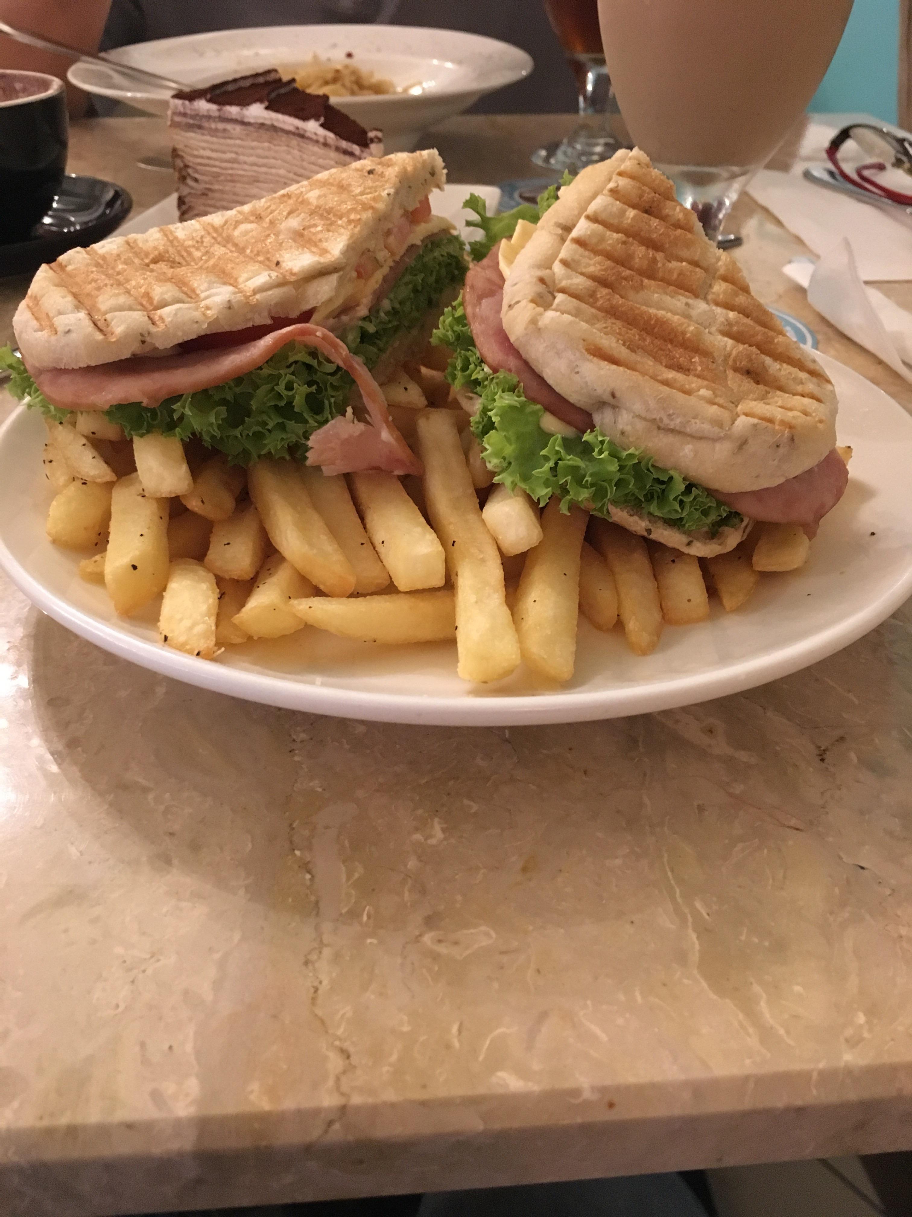 [I ate]Ham and cheese sandwiches with fries r/food
