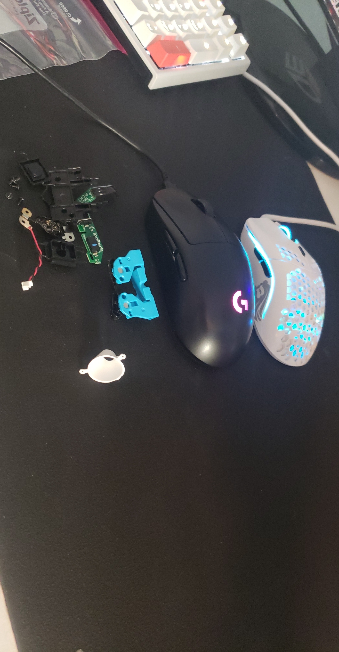 Razer Viper Ultimate Vs G Pro Wireless MouseReview