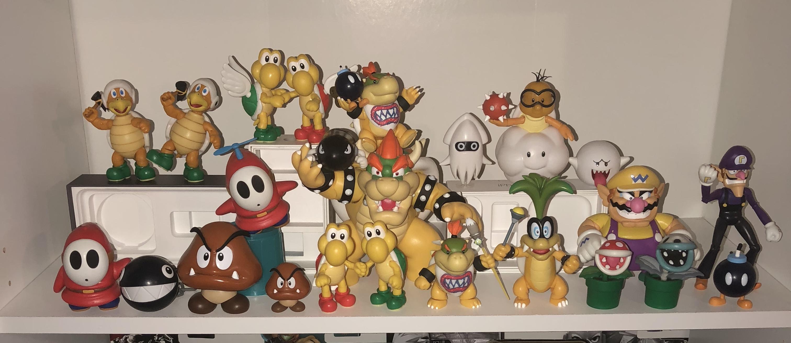 Mario villain shelf is finally nice and complete again 🔨🔨🔨 r