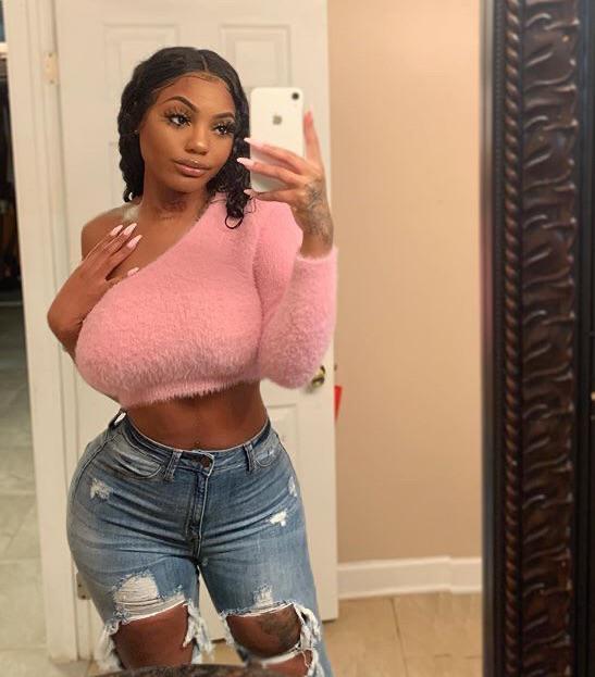 Brandisheri : 2busty2hide