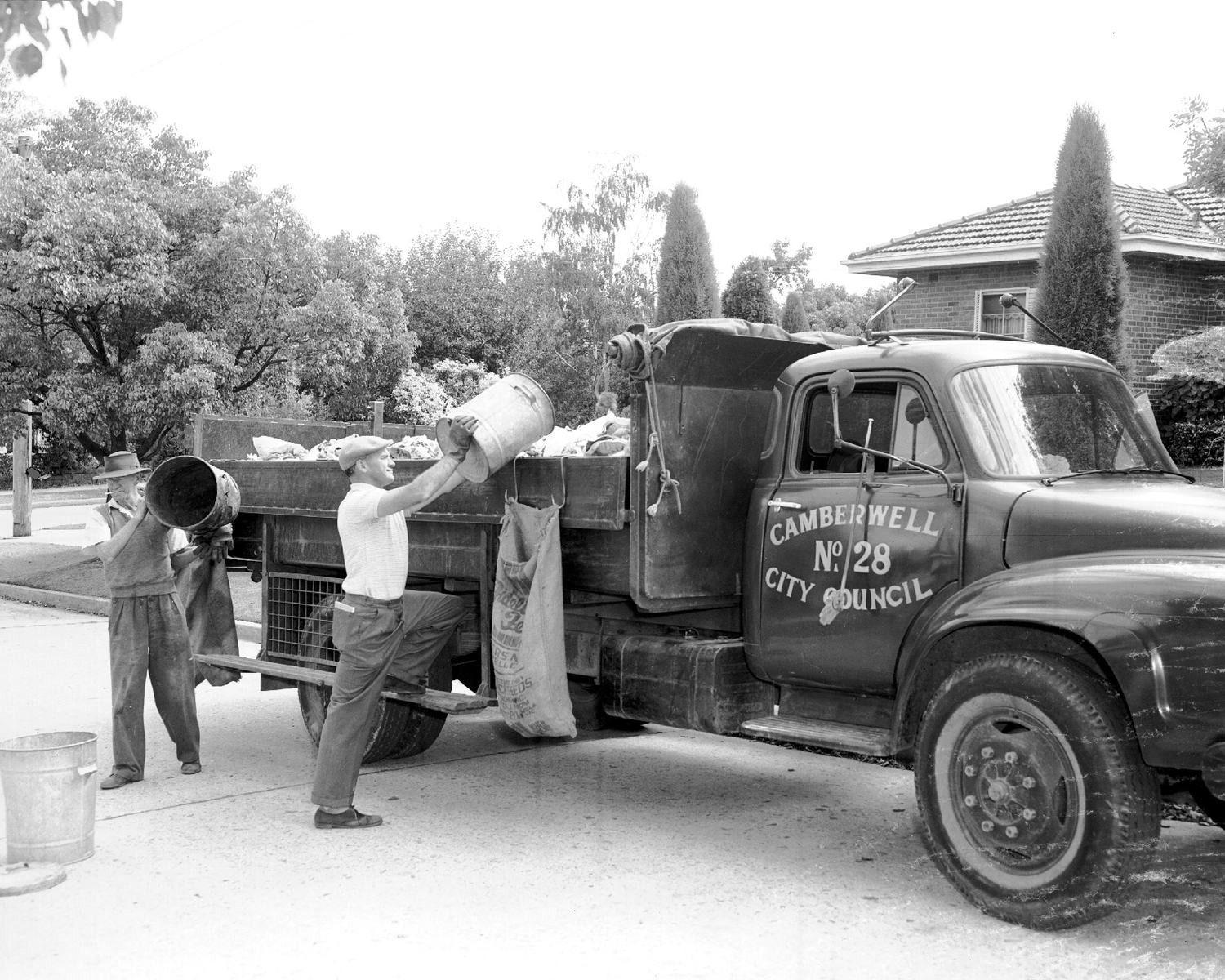 Rubbish collection in Camberwell, circa 1960s r/melbourne