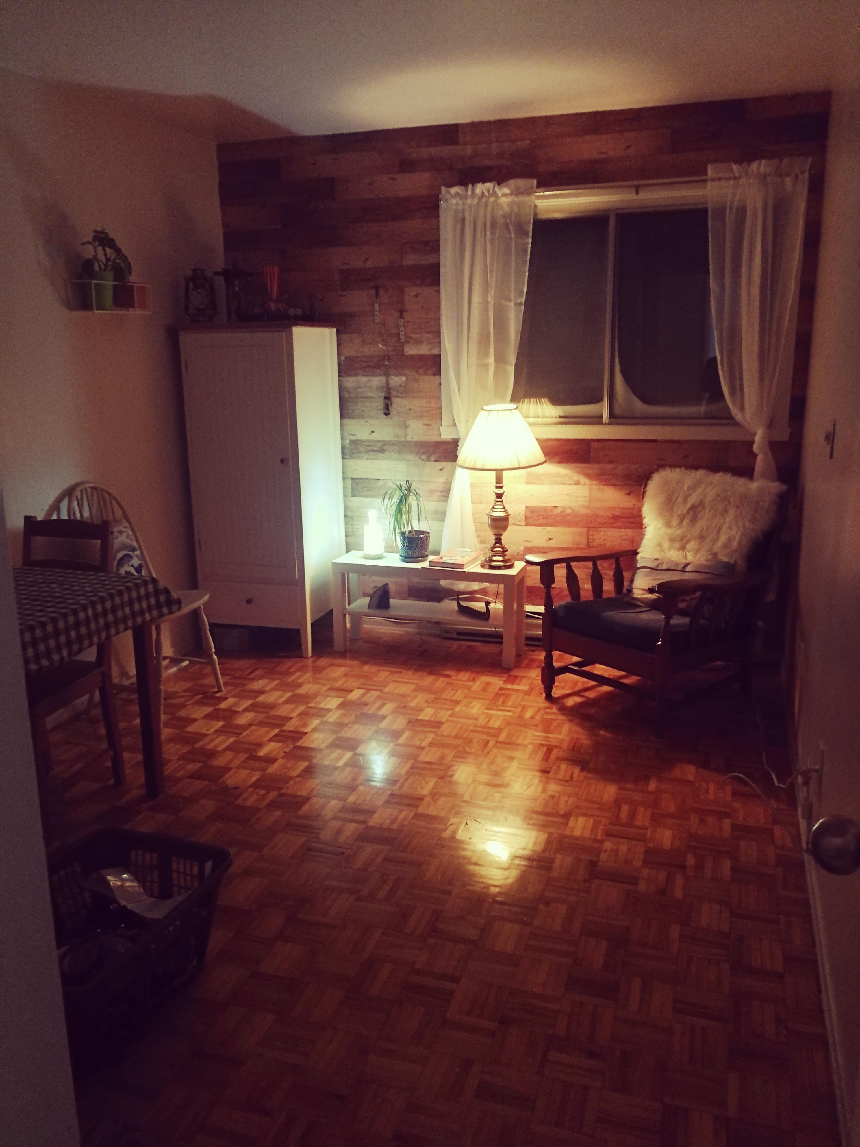 Since we cant go to the cottage for a while, i turned our spare bedroom