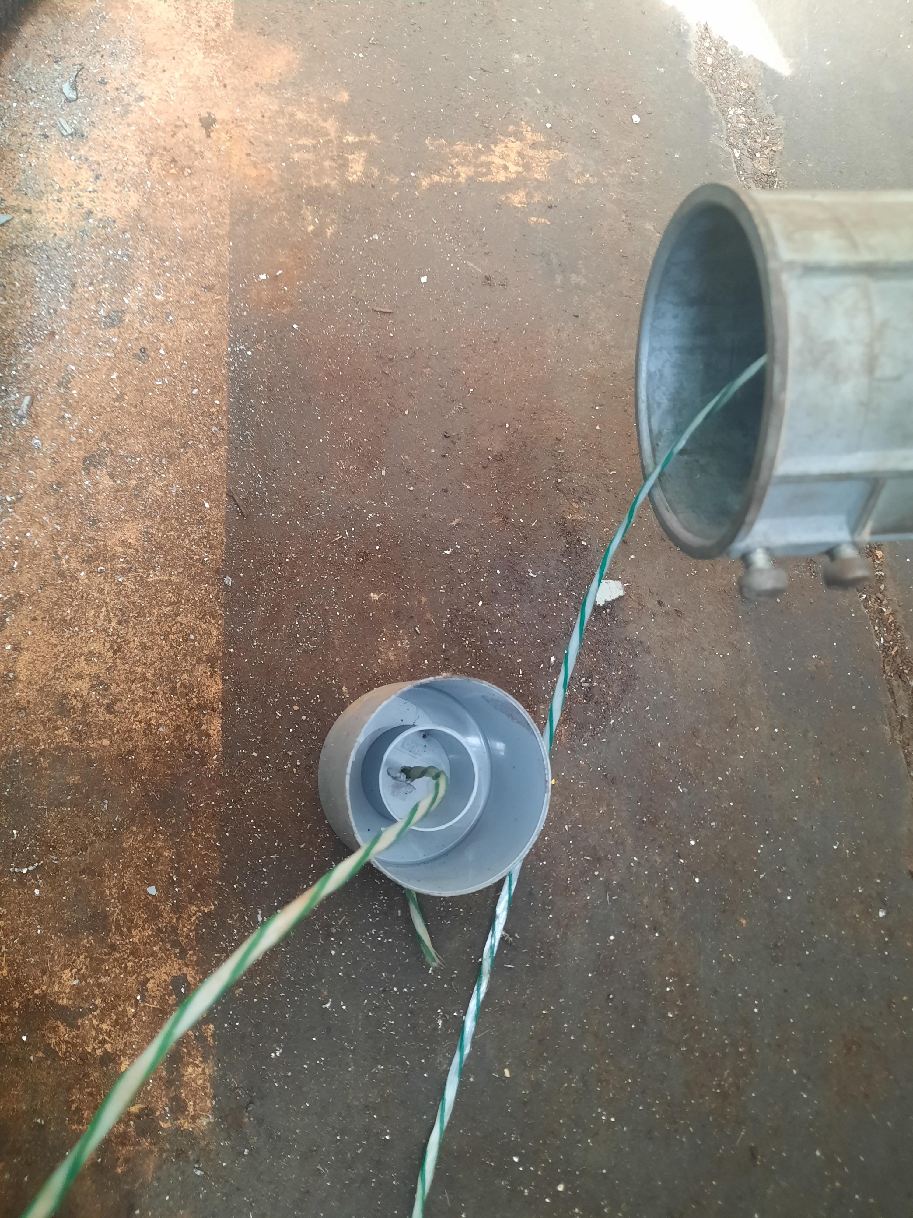 Found out today a spray paint cap makes a good mouse for 2.5" conduit