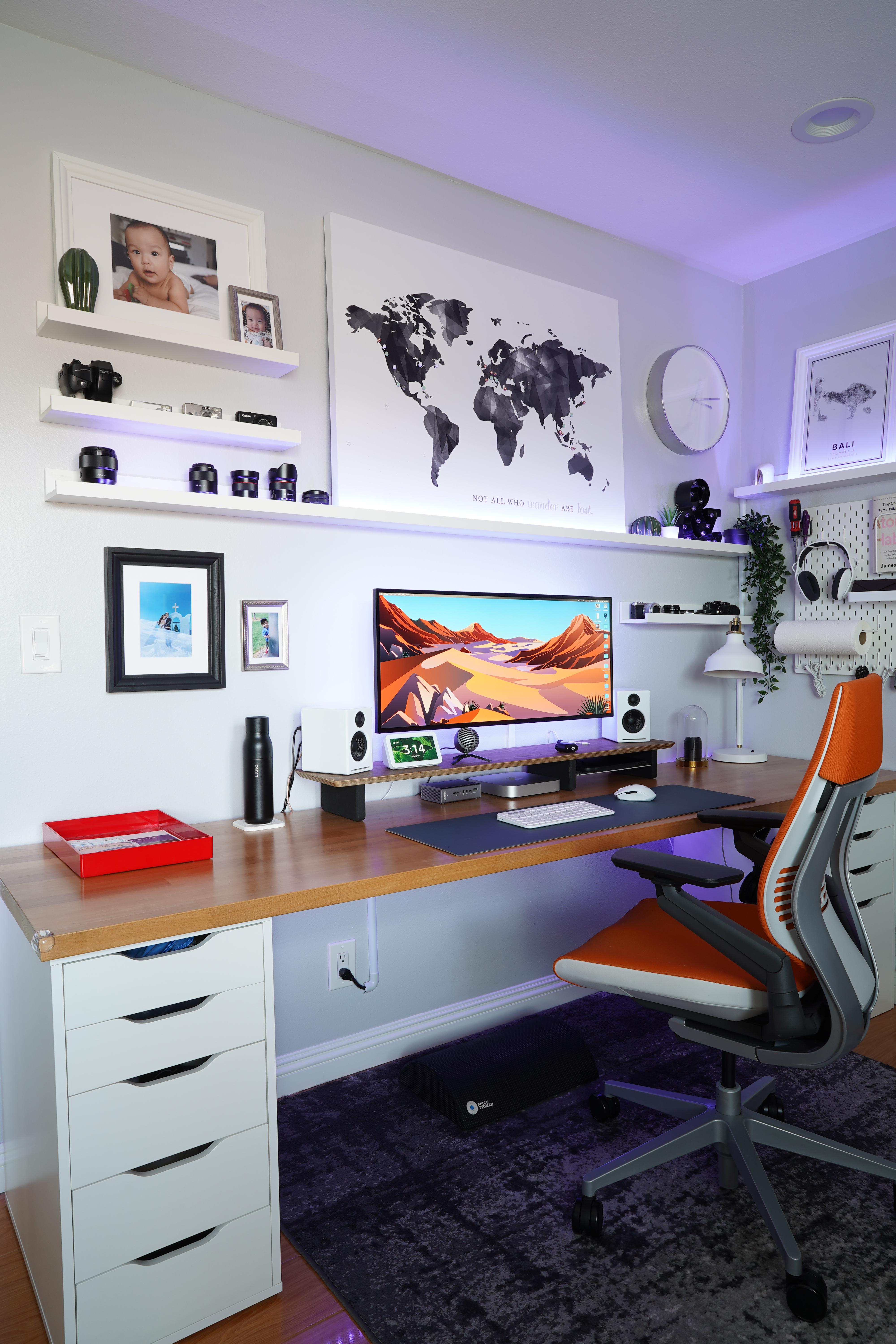 Home office setup w / MacBook Pros and dual monitors macsetups