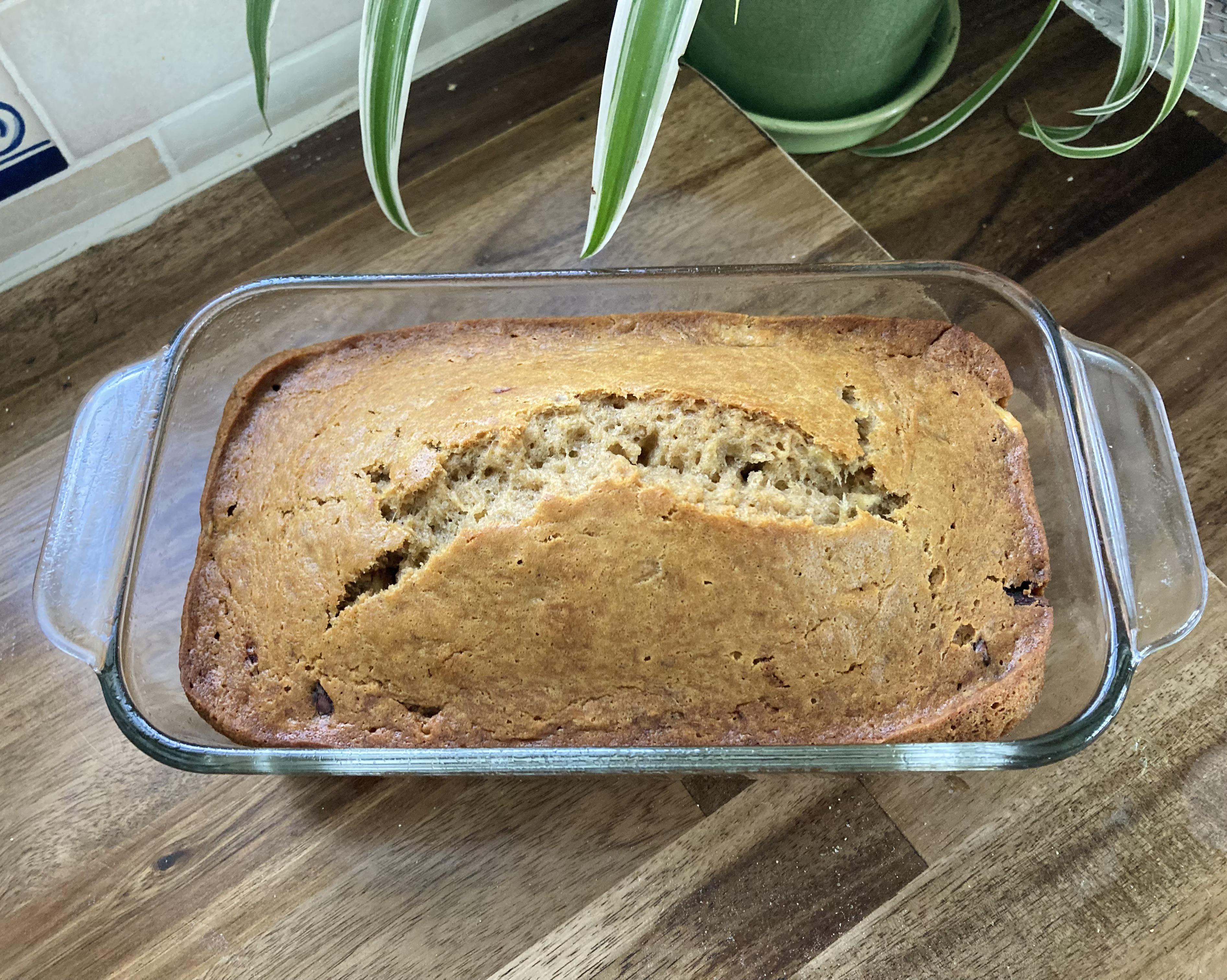 [Homemade] Freshly baked chocolate chip banana bread r/food