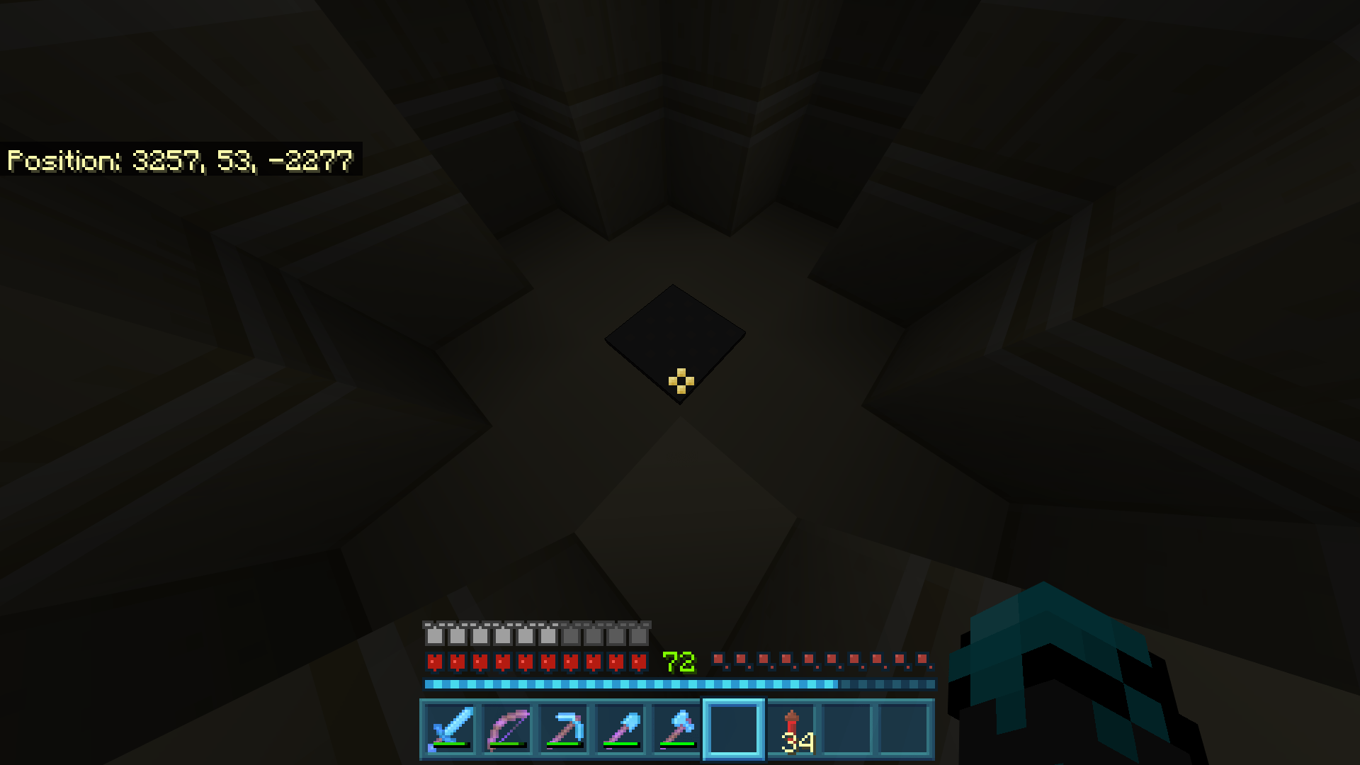 i found a Desert Temple with no chests (sorry for FOV, makes it so that