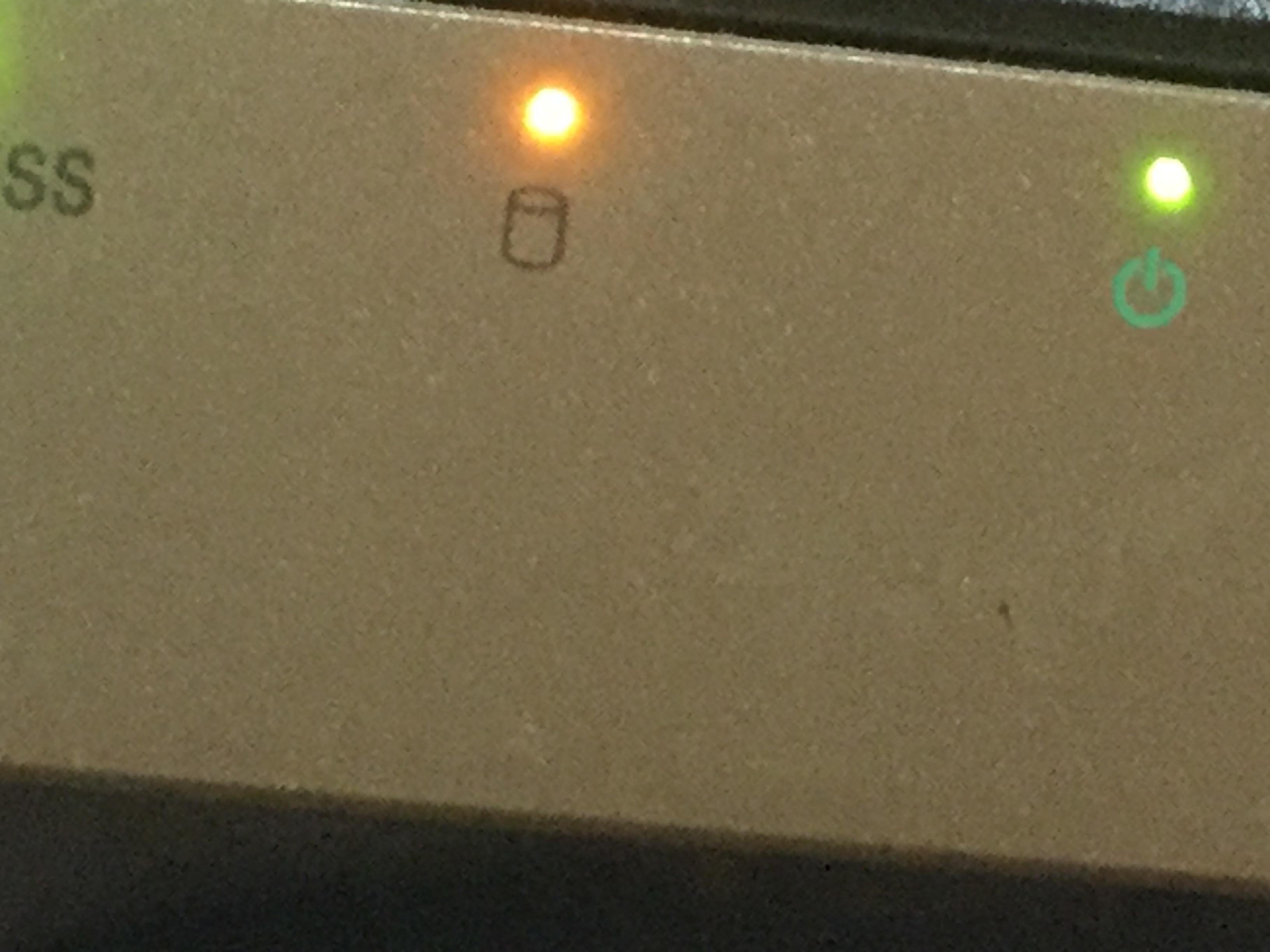 Sony Vaio PC 19.5v Model PCG11211L Orange Light Meaning? r/sony