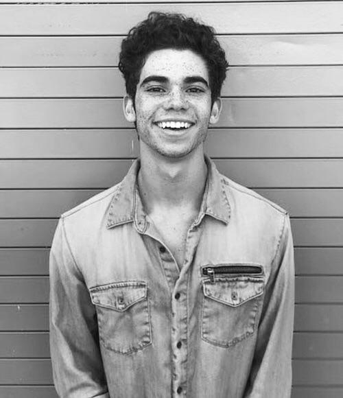 31 best Cameron Boyce images on Pholder The Cameron Boyce, Lastimages
