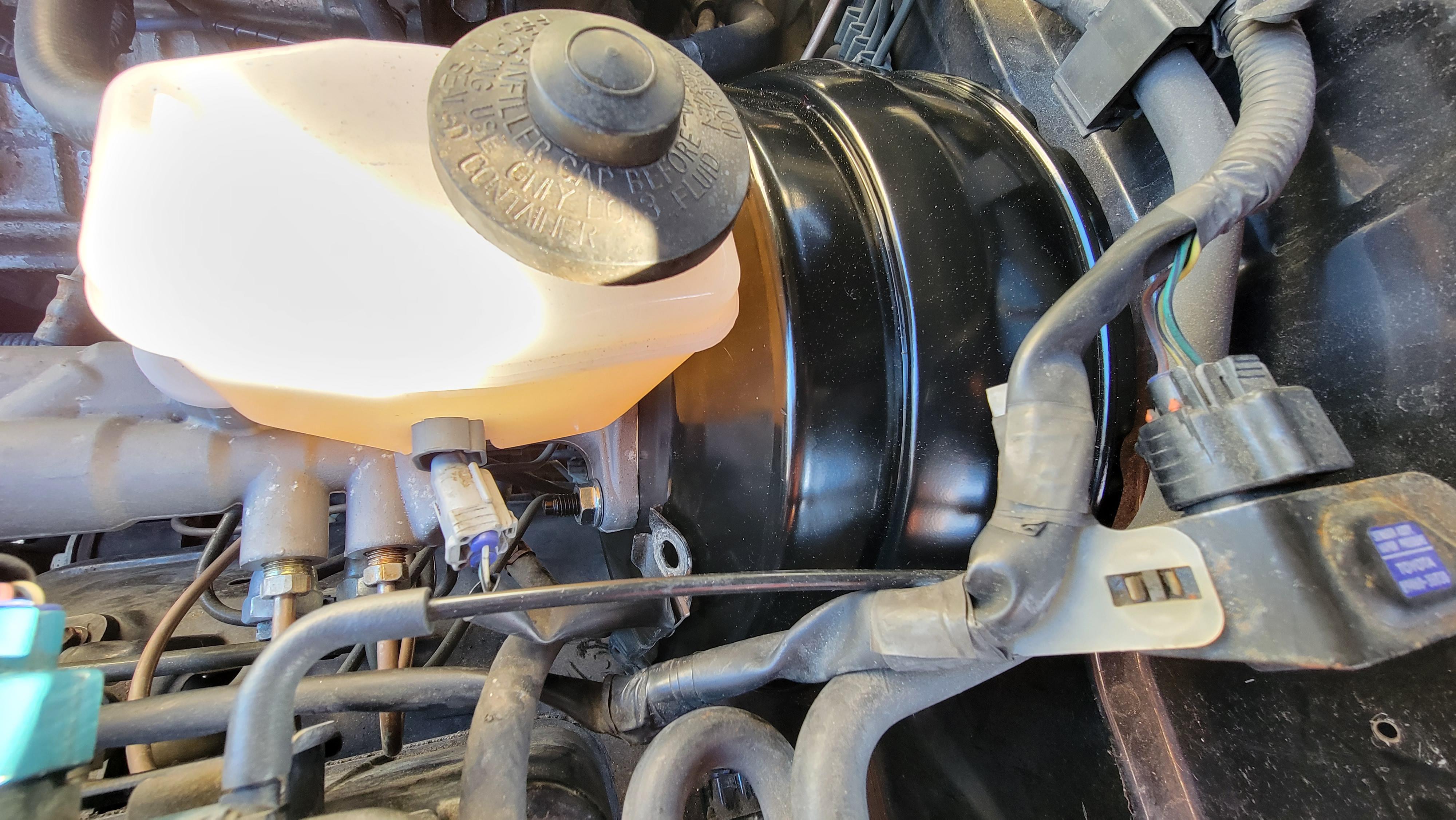 Where to attach brake fluid sensor metal bracket? r/3rdGen4Runner