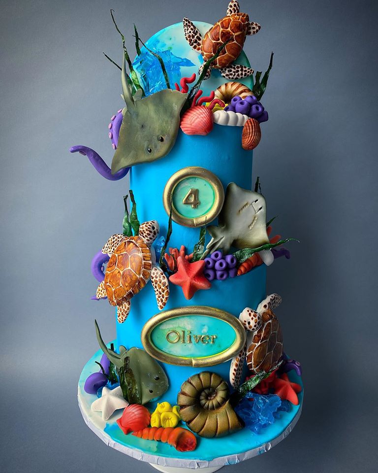 A cake for a kid who loves sea turtles and sting rays! I love making
