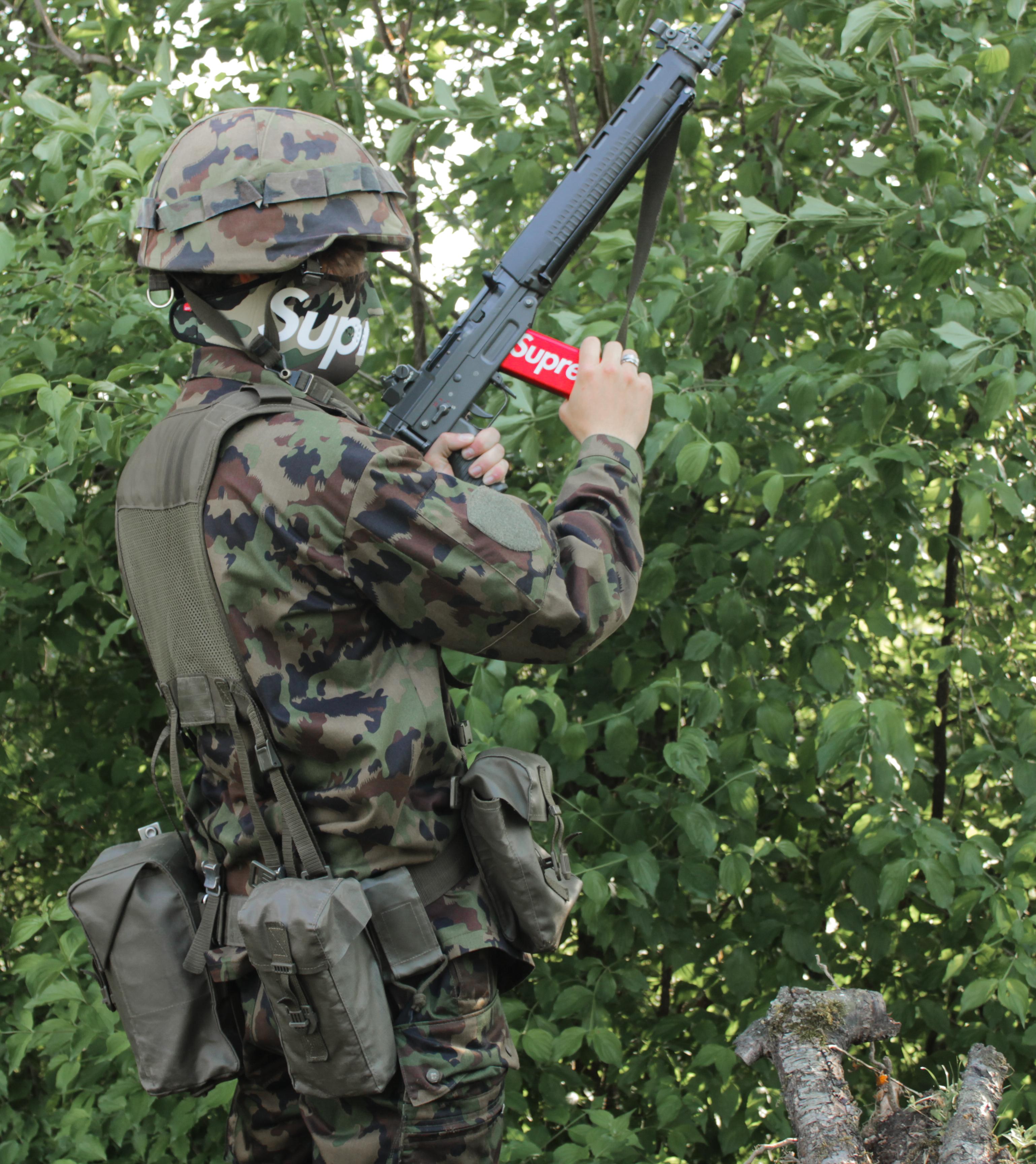 Supreme Tactical Gear r/supremeclothing