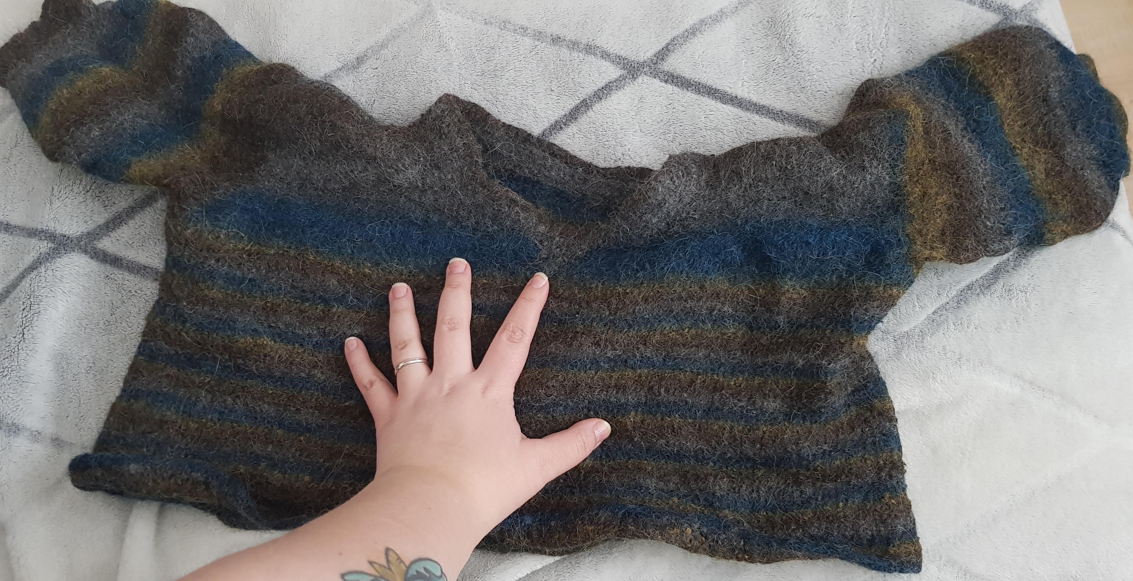 I put my alpaca/Merino wool sweater I took few weeks to make in the