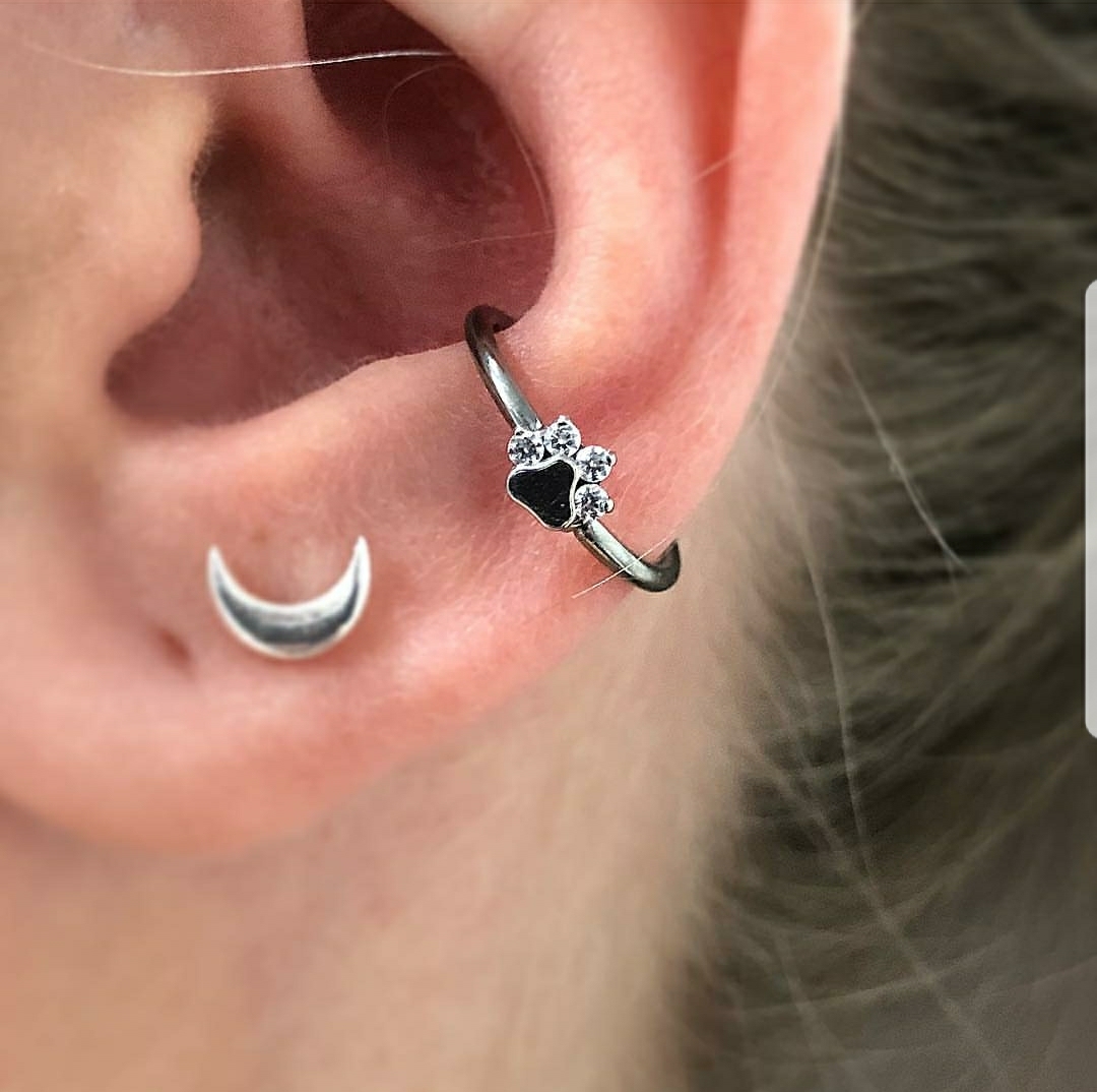 A lovely healed conch piercing by APP member Gordon Bouchard. He is