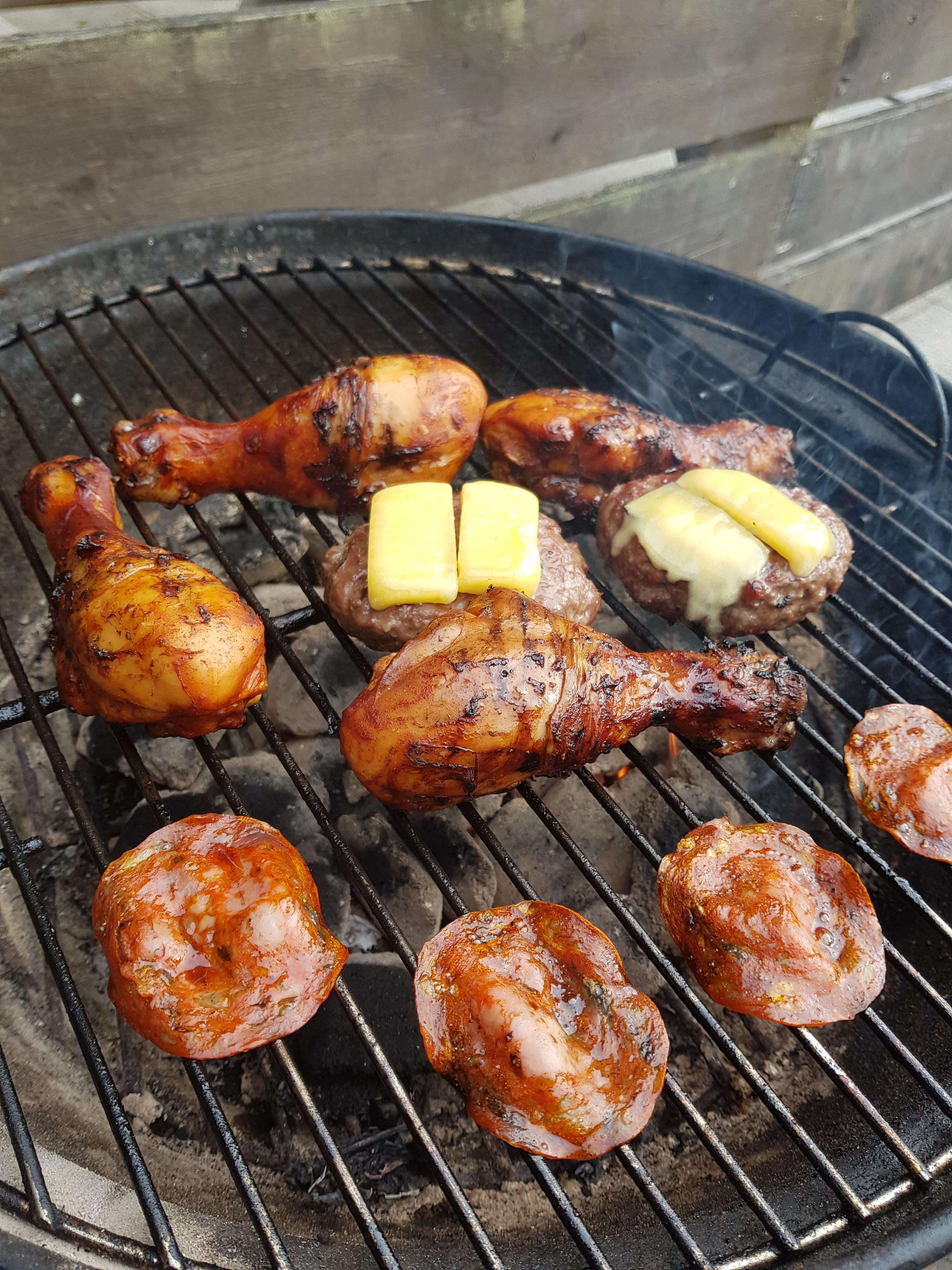 [Homemade] Chicken drumsticks marinaded in chilli sauce, quarter