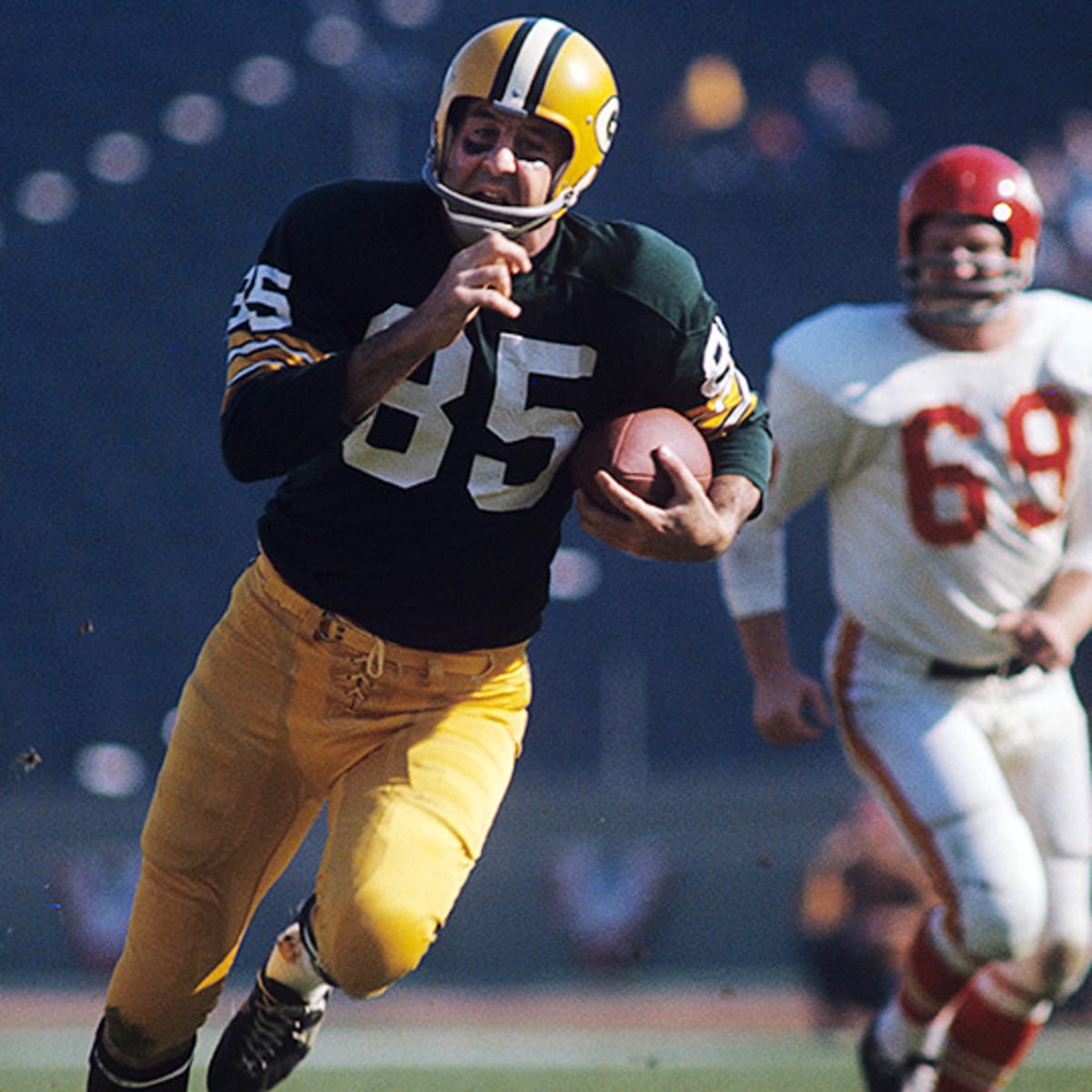 Jan. 15, 1967 34year old Green Bay Packers receiver Max McGee runs in