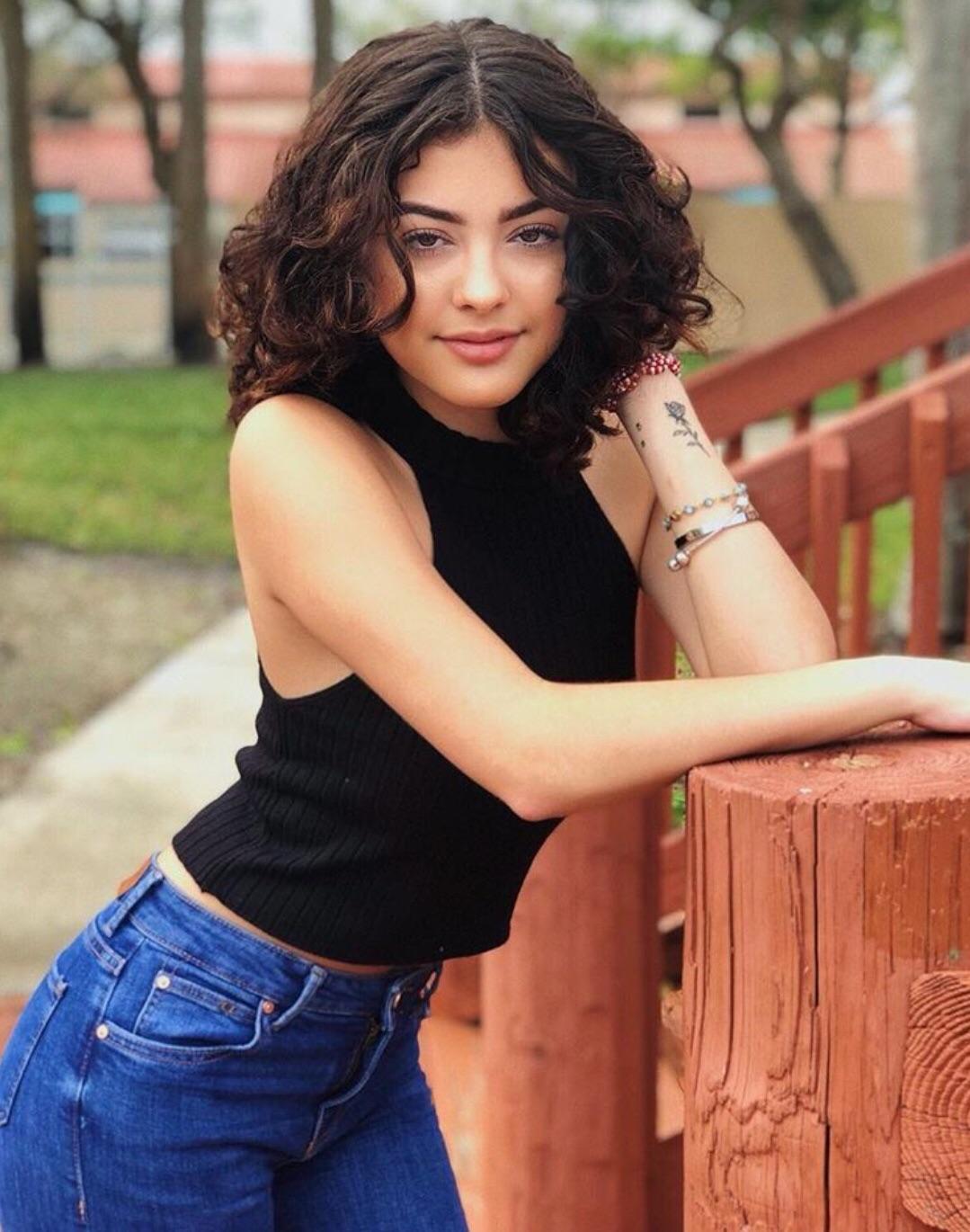 Malu Trevejo r/BeautifulFemales