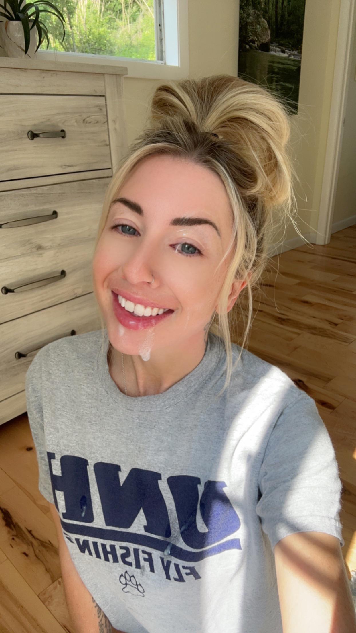 It makes me so happy to have cum on my face, now I need more :) : r