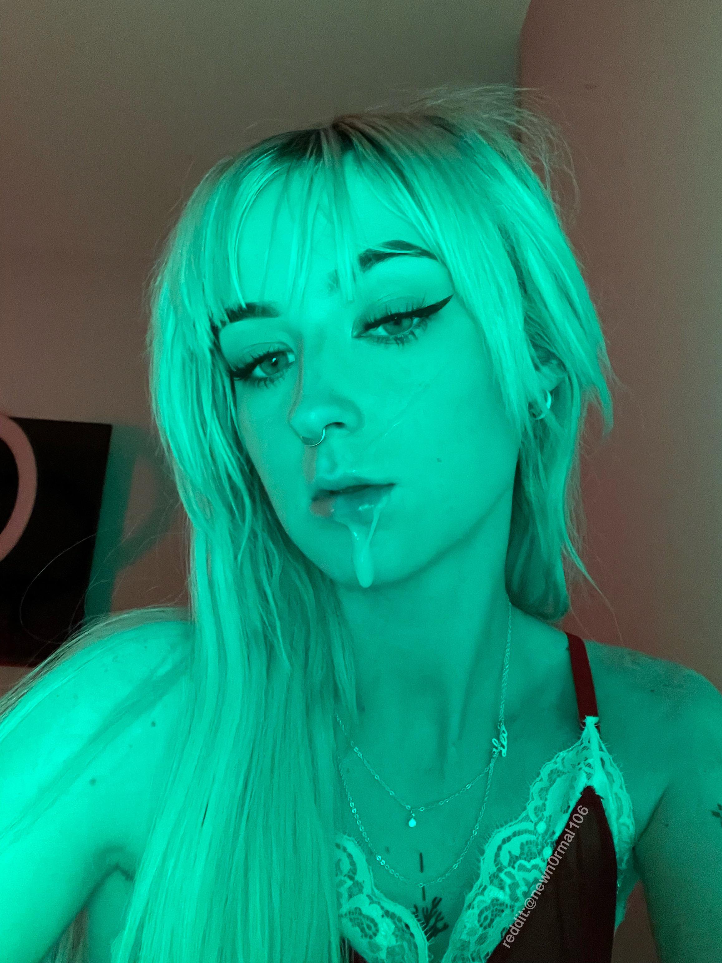 enjoy all my full length porn vids? 😘 then treat yourself to my gold