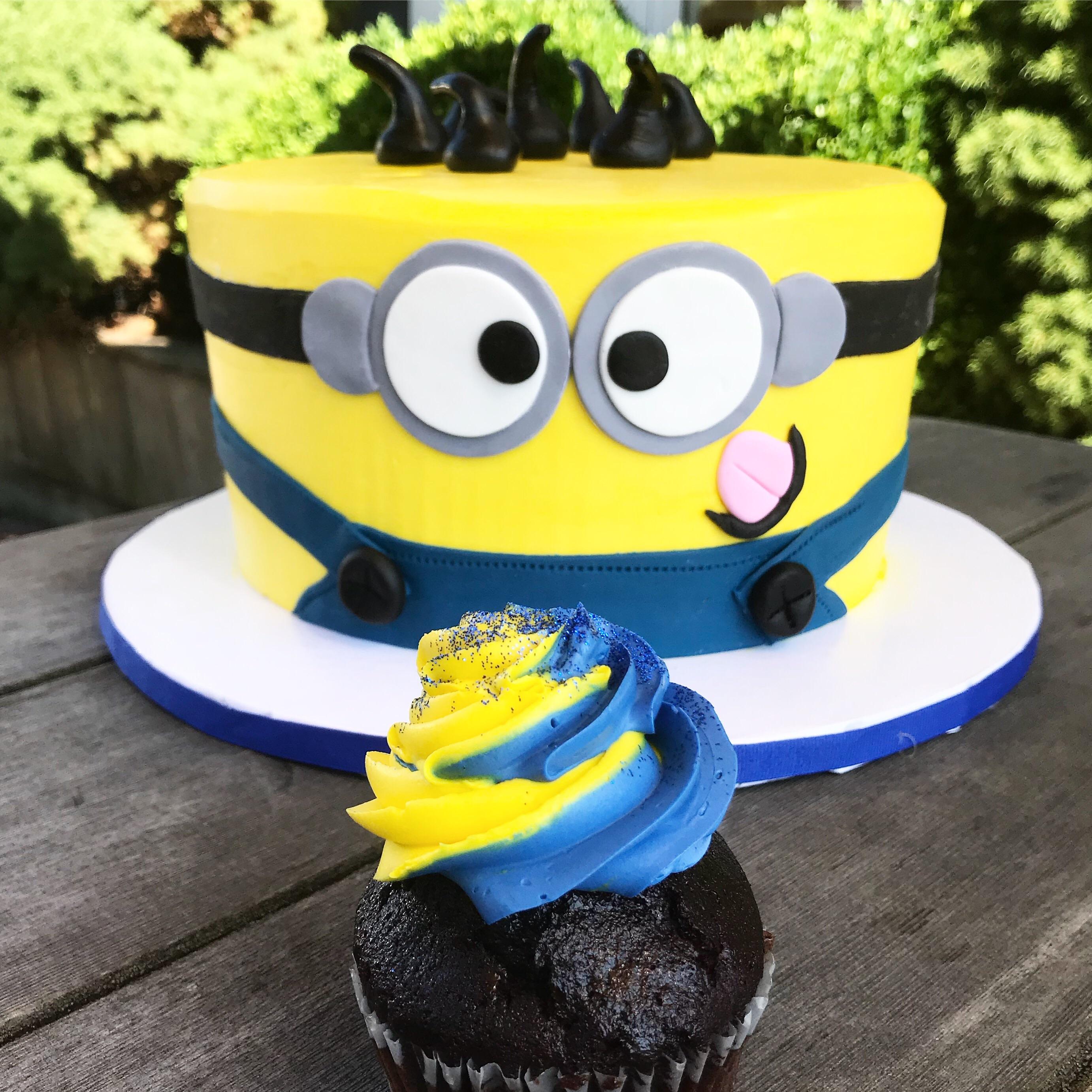 Minion Cake I Made Today CAKEWIN