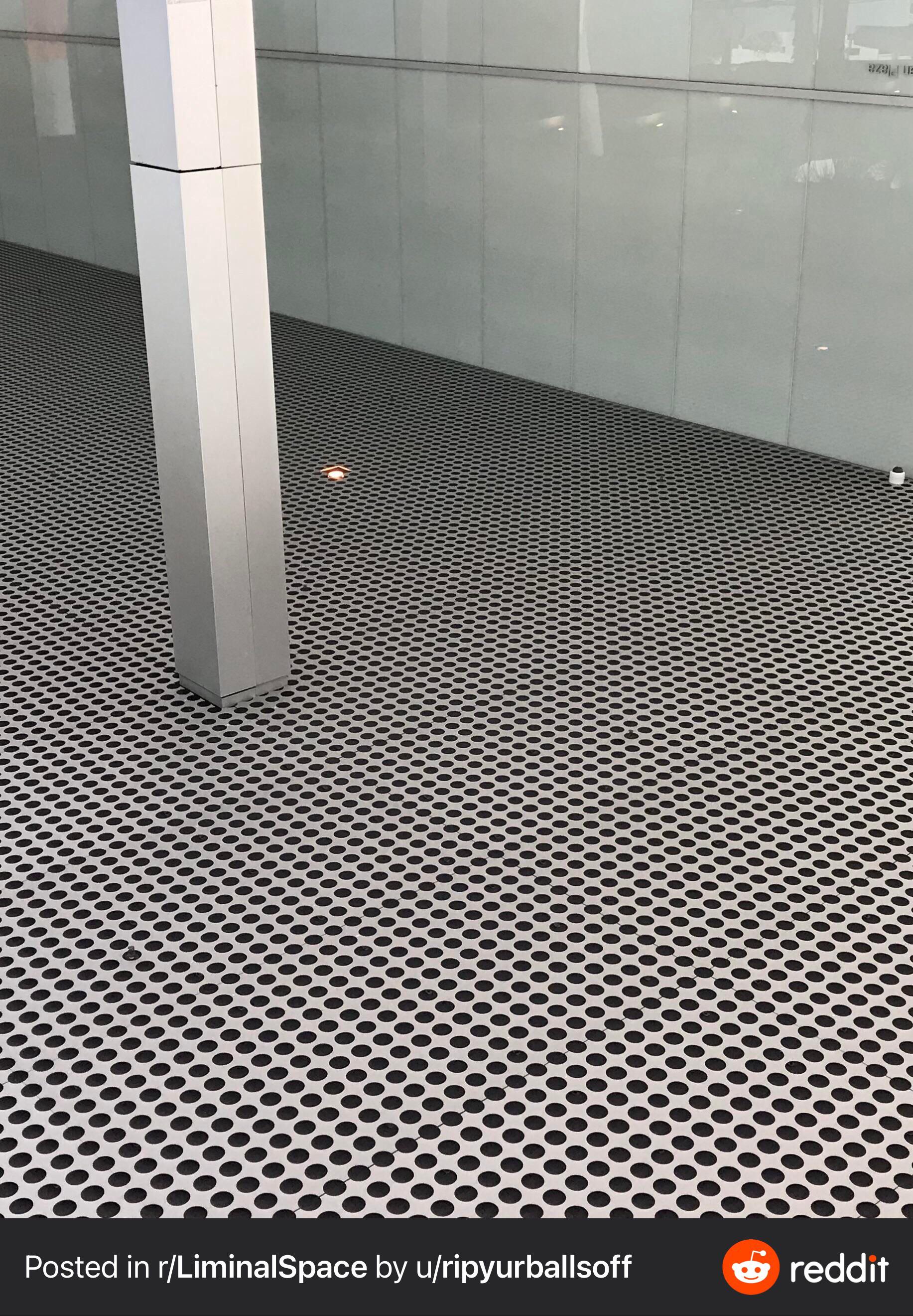 Time doesn’t exist here r/LiminalSpace