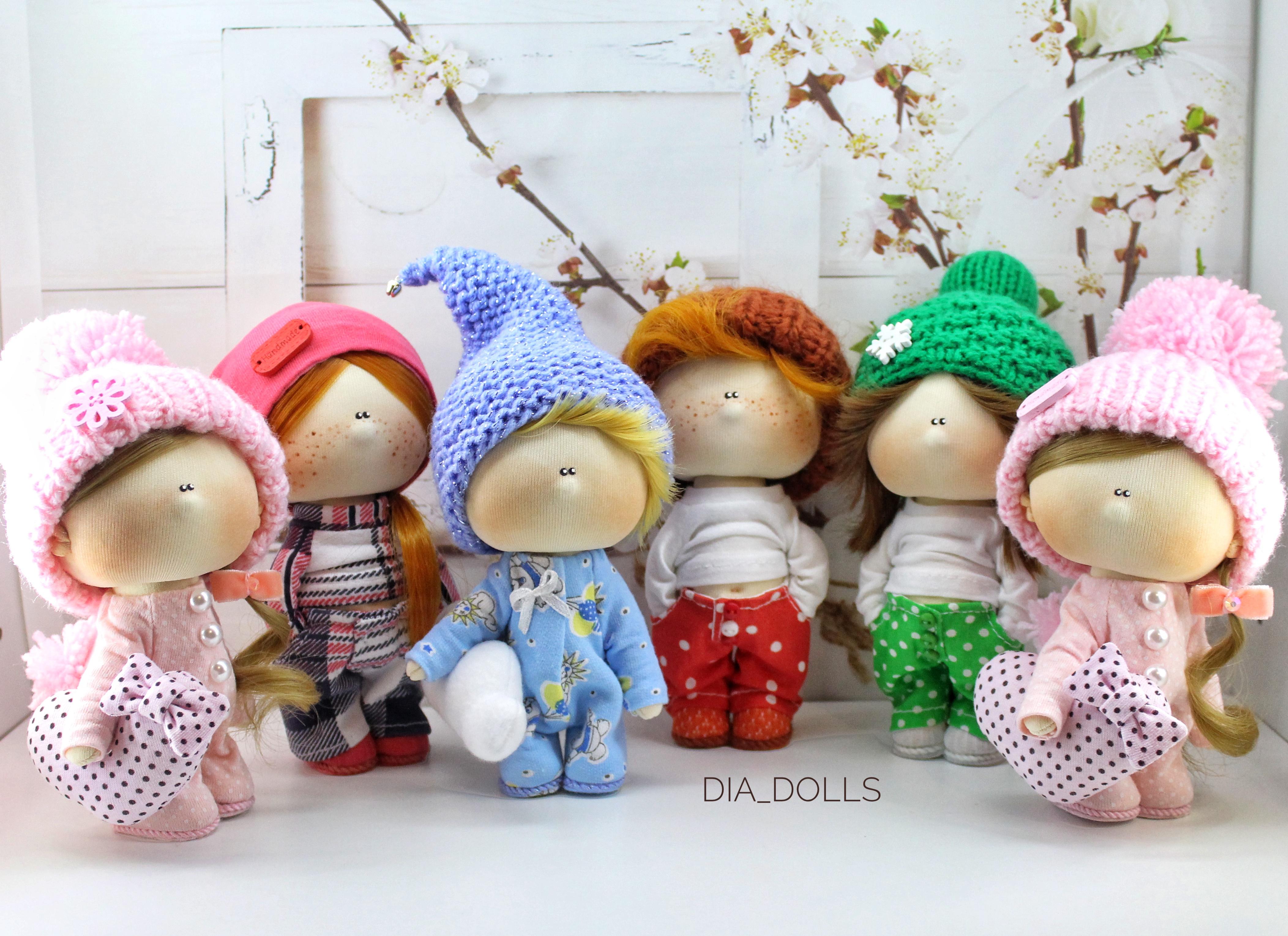 Art dolls. Available for order in my Etsy shop (link in comments). r/artstore