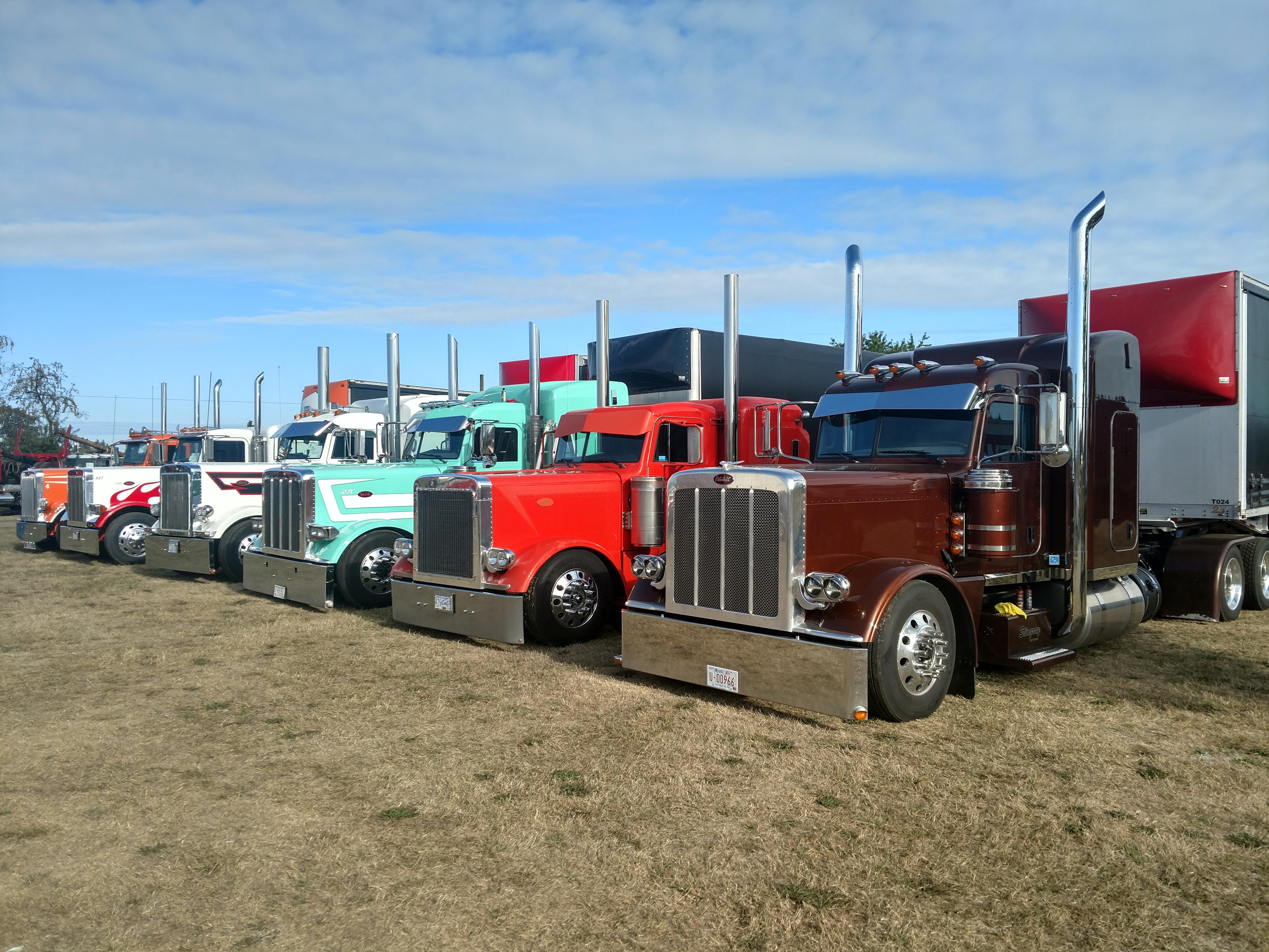 Brooks Oregon truck show. Had allot of fun and met some very nice folks