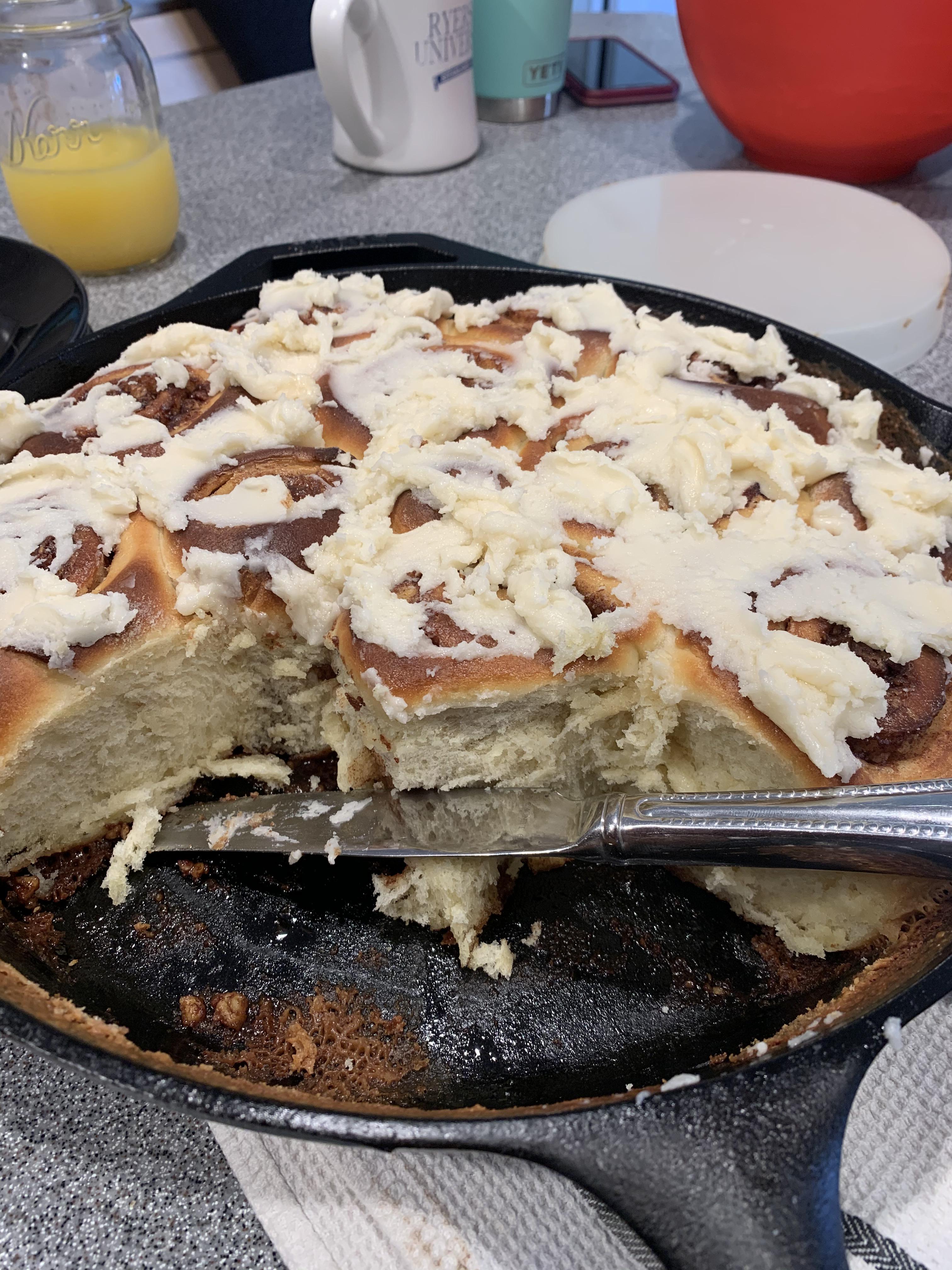 Cast iron cinnamon rolls r/castiron