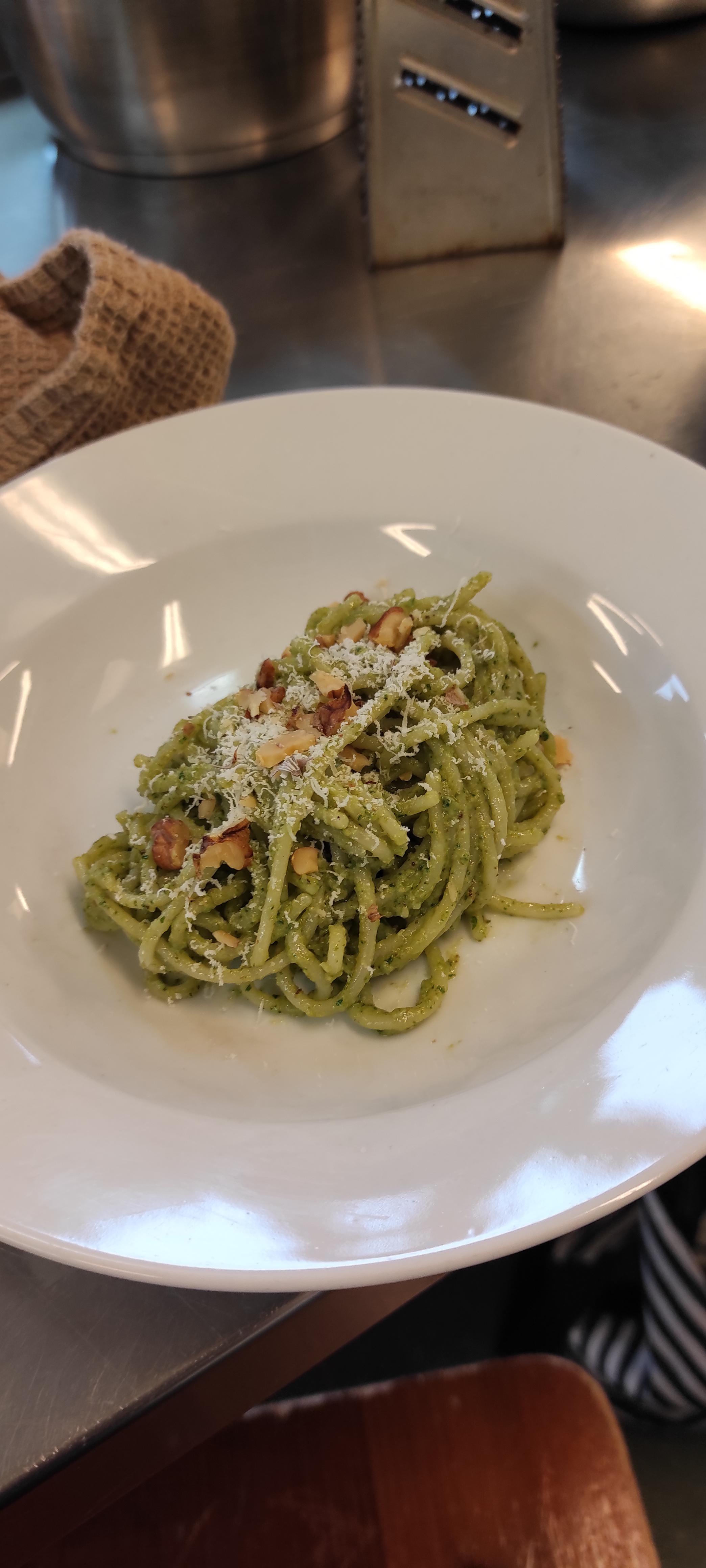 Pasta with pesto and pine nuts r/FoodPorn