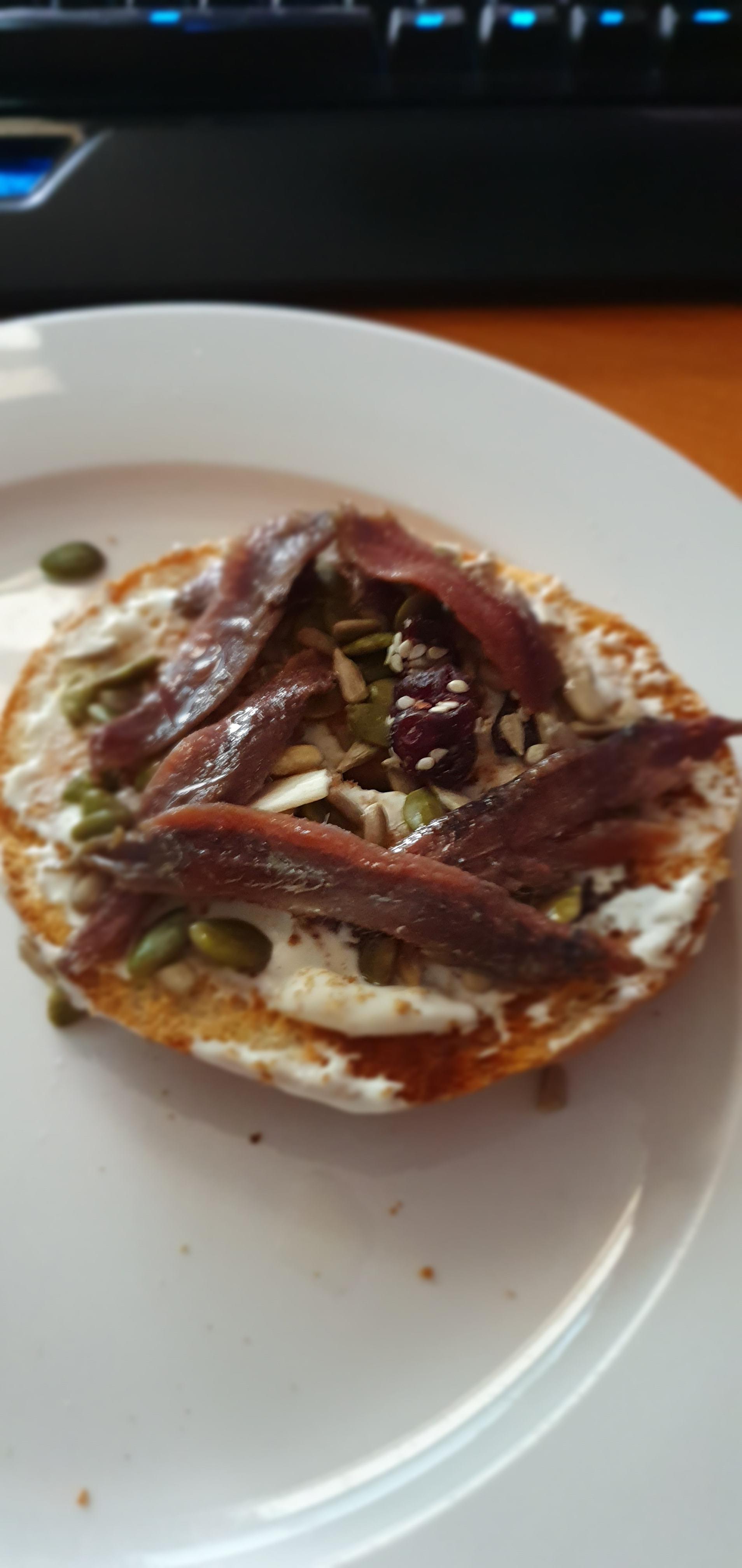 [I ate] bagel with cream cheese, nuts, and anchovies r/food