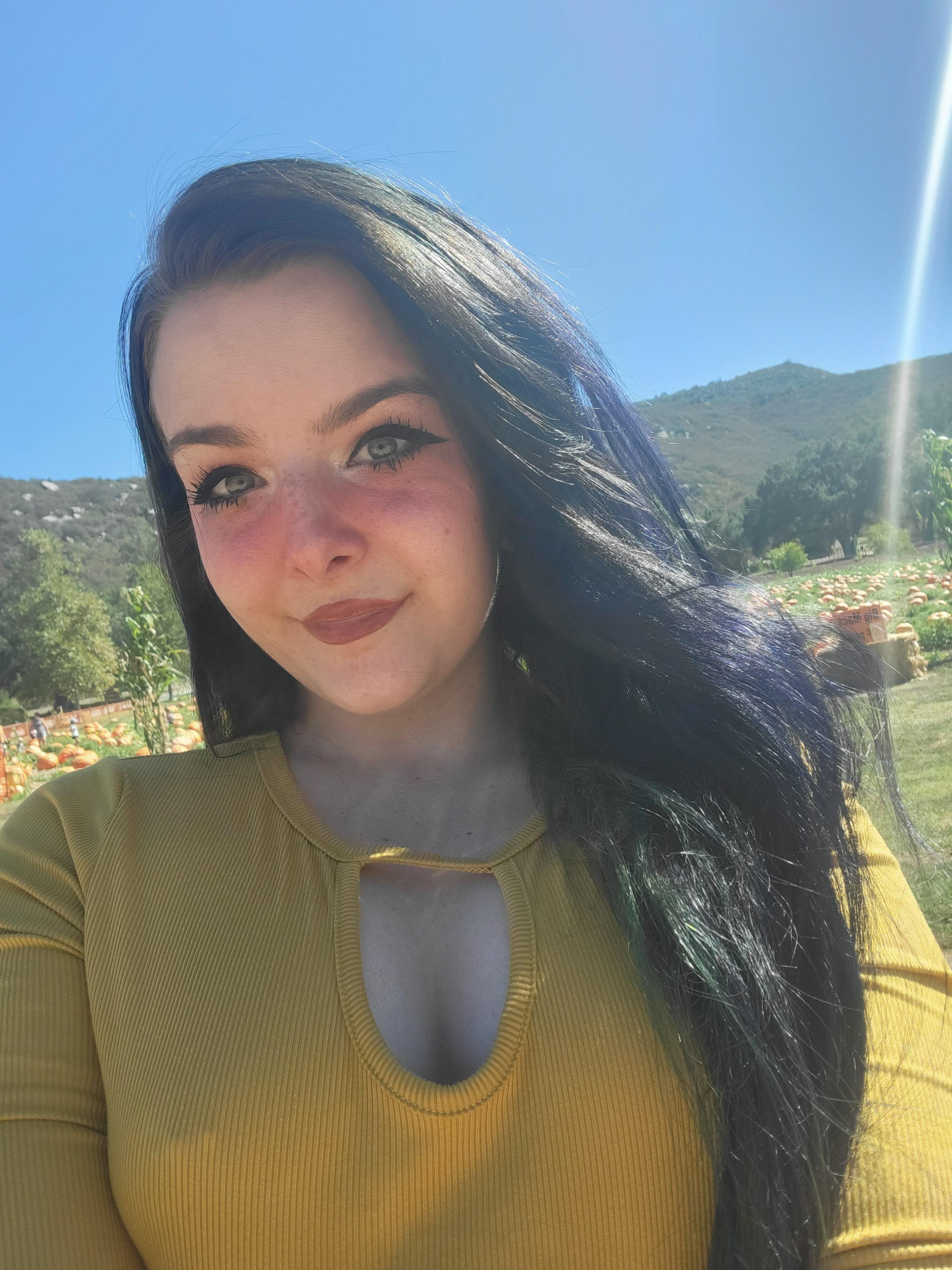 pumpkin patch selfie ☺💕 : prettyaltgirls