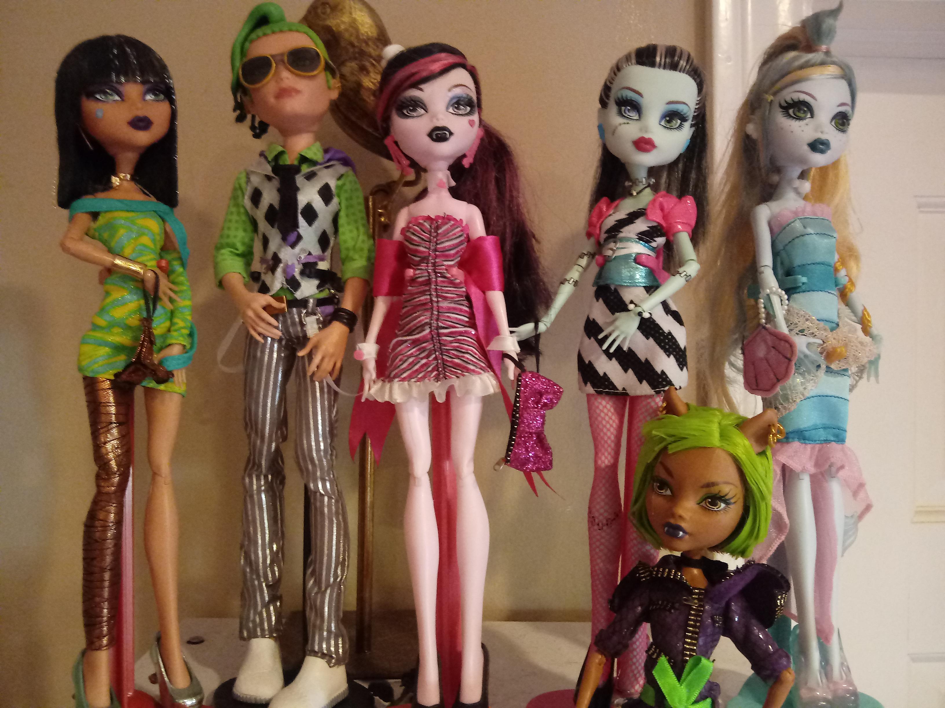theyre finally here 🥺 r/MonsterHigh
