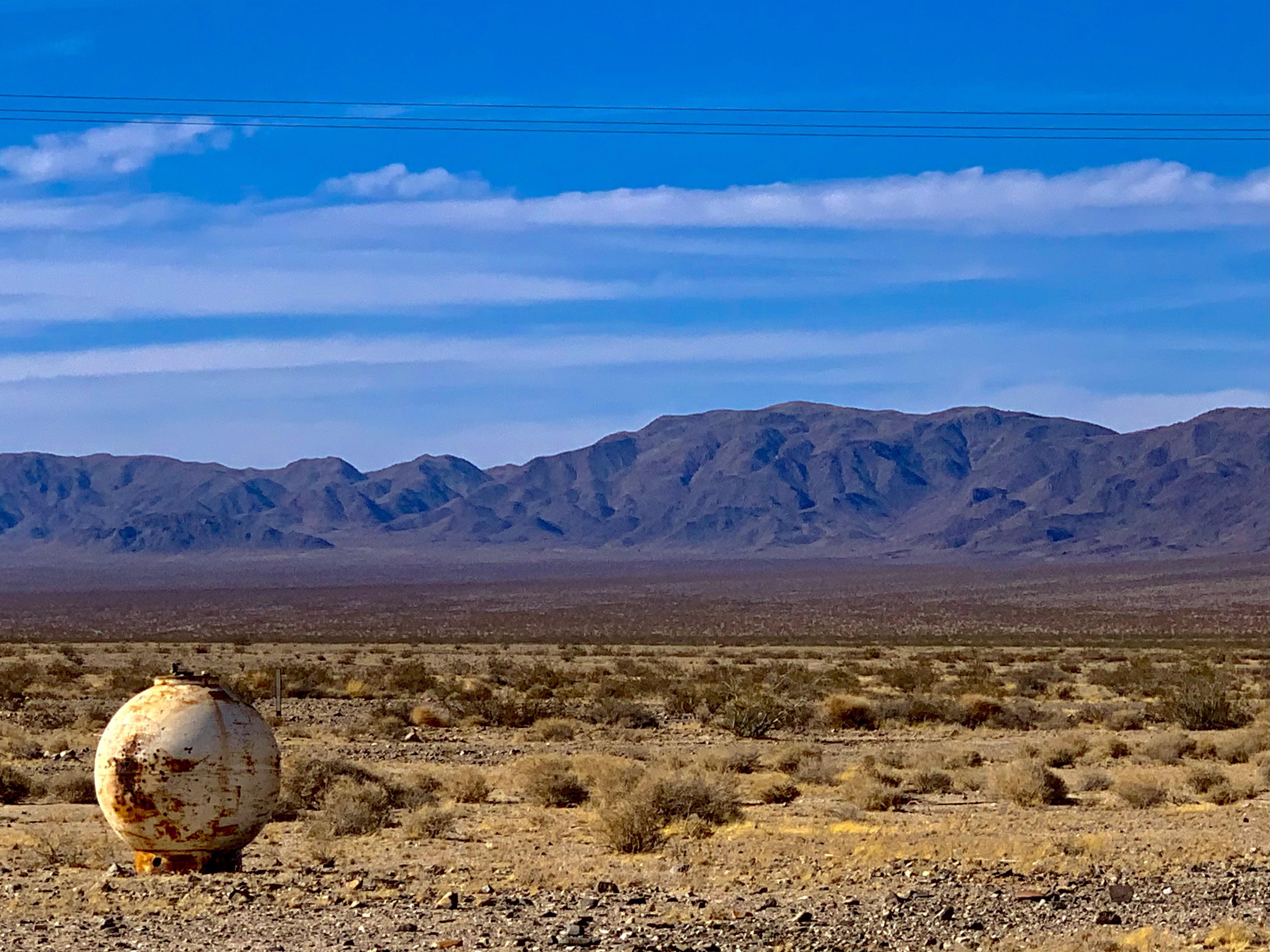 Wonder Valley, Mojave Desert, California r/desertporn
