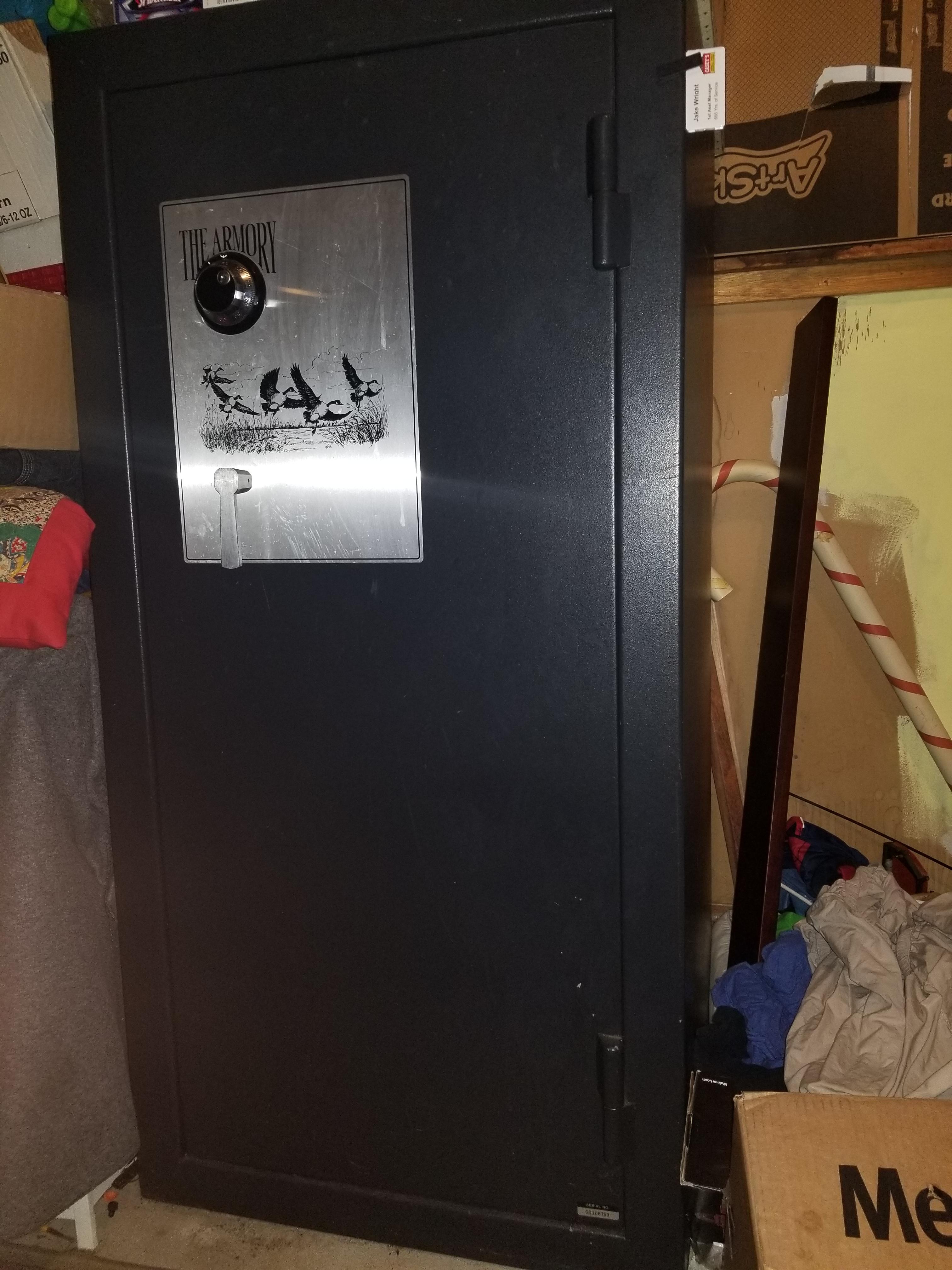 Need help identifying this safe. Was my grandfathers. Grandmother doesn