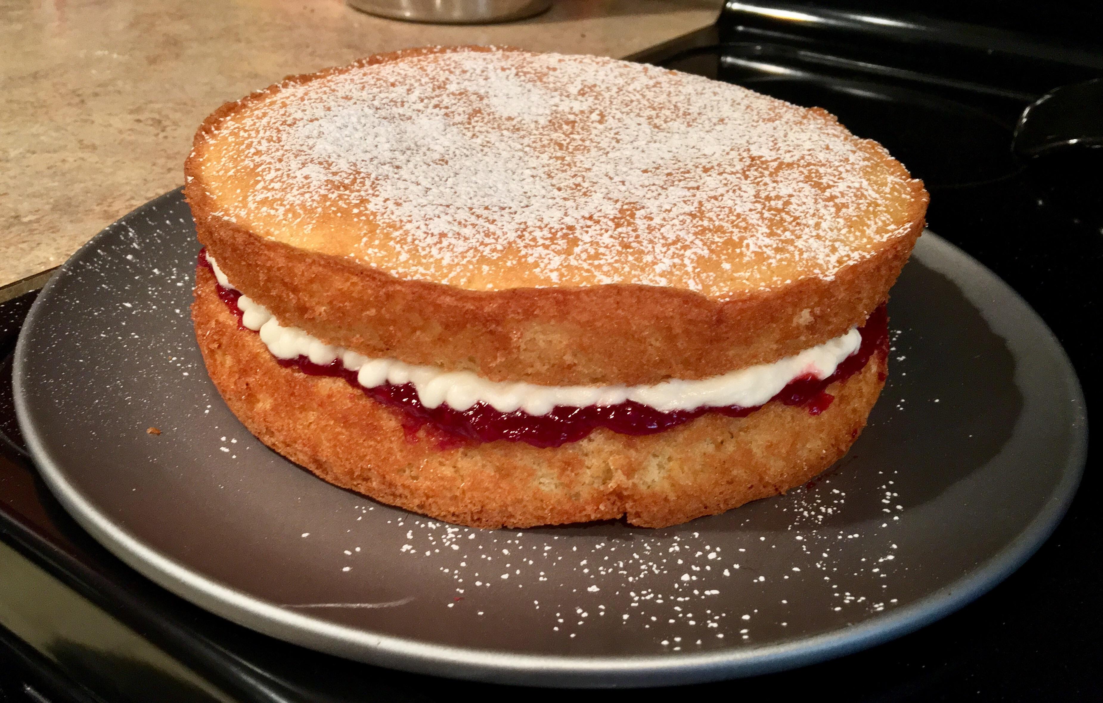 [homemade] Victoria Sponge r/food