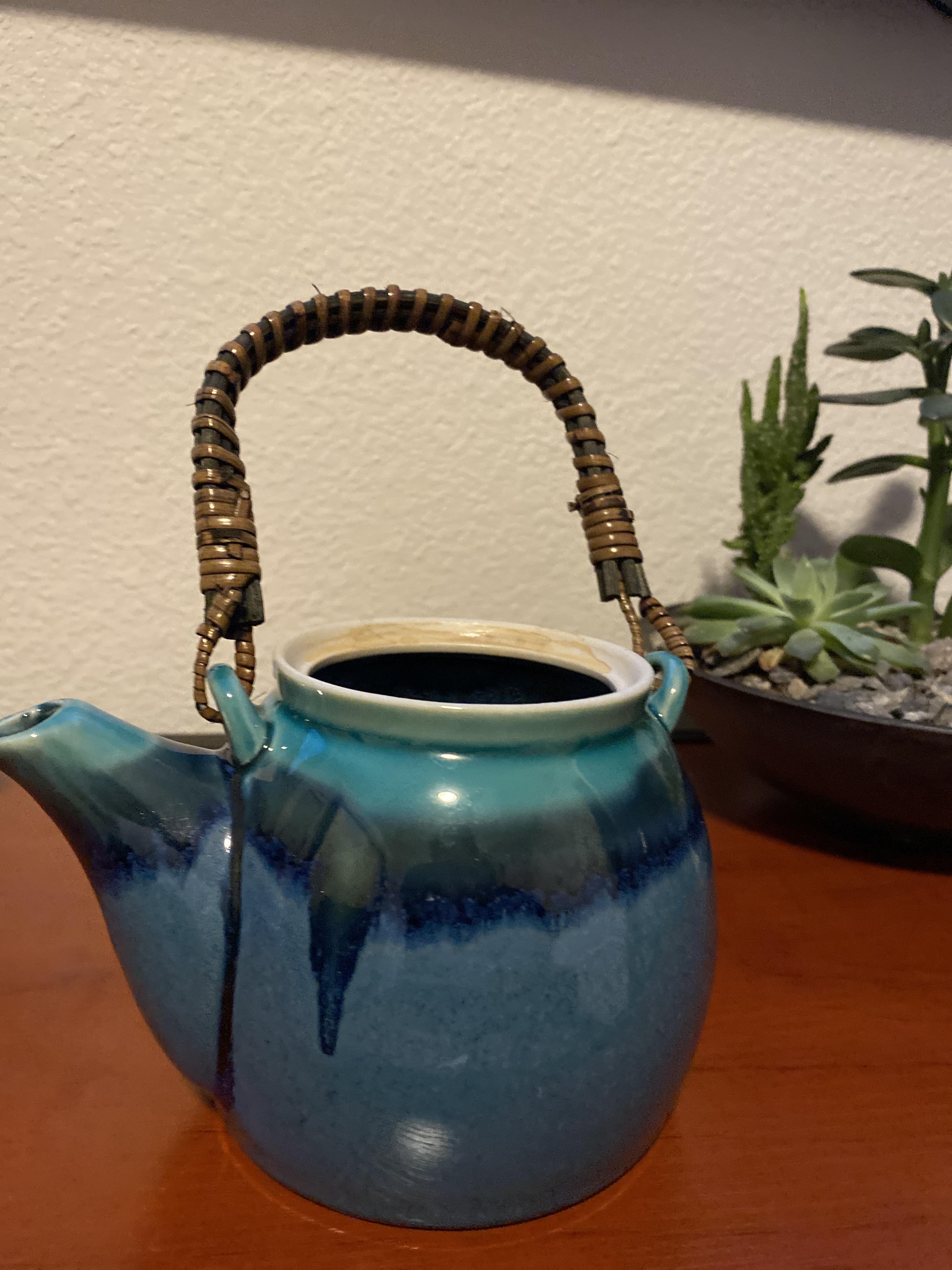 Can someone help me find a lid for this teapot? r/teavana