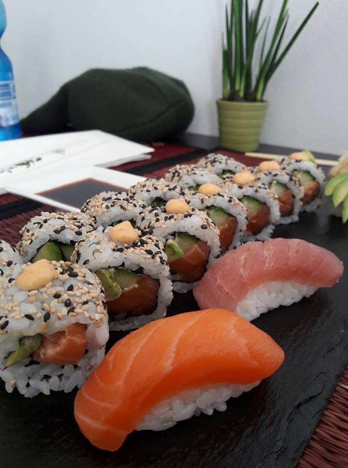 Mixed nigiri and some sesame covered pieces r/sushi