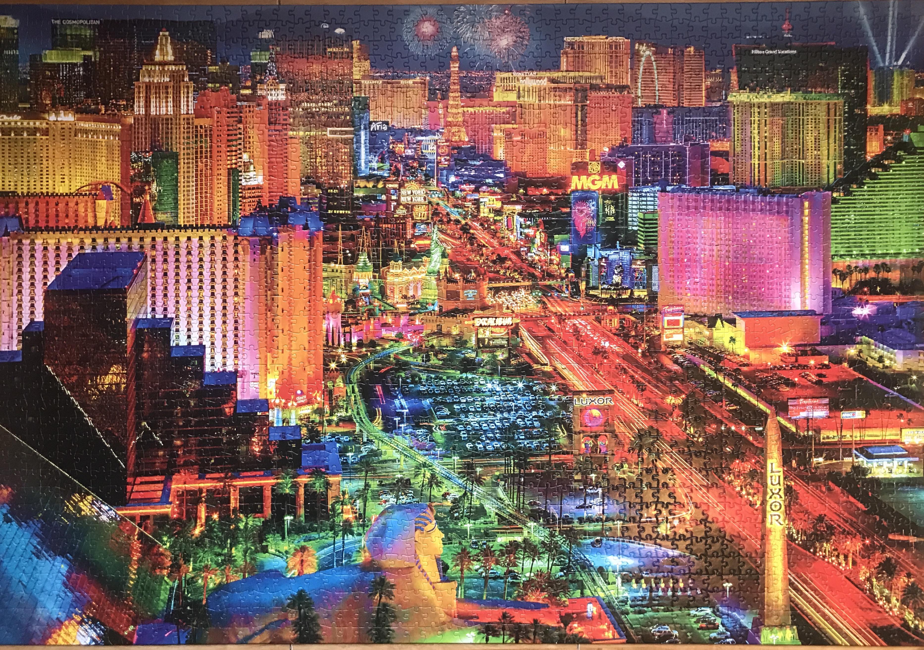 “Viva Las Vegas,” Buffalo 2000 pieces r/Jigsawpuzzles