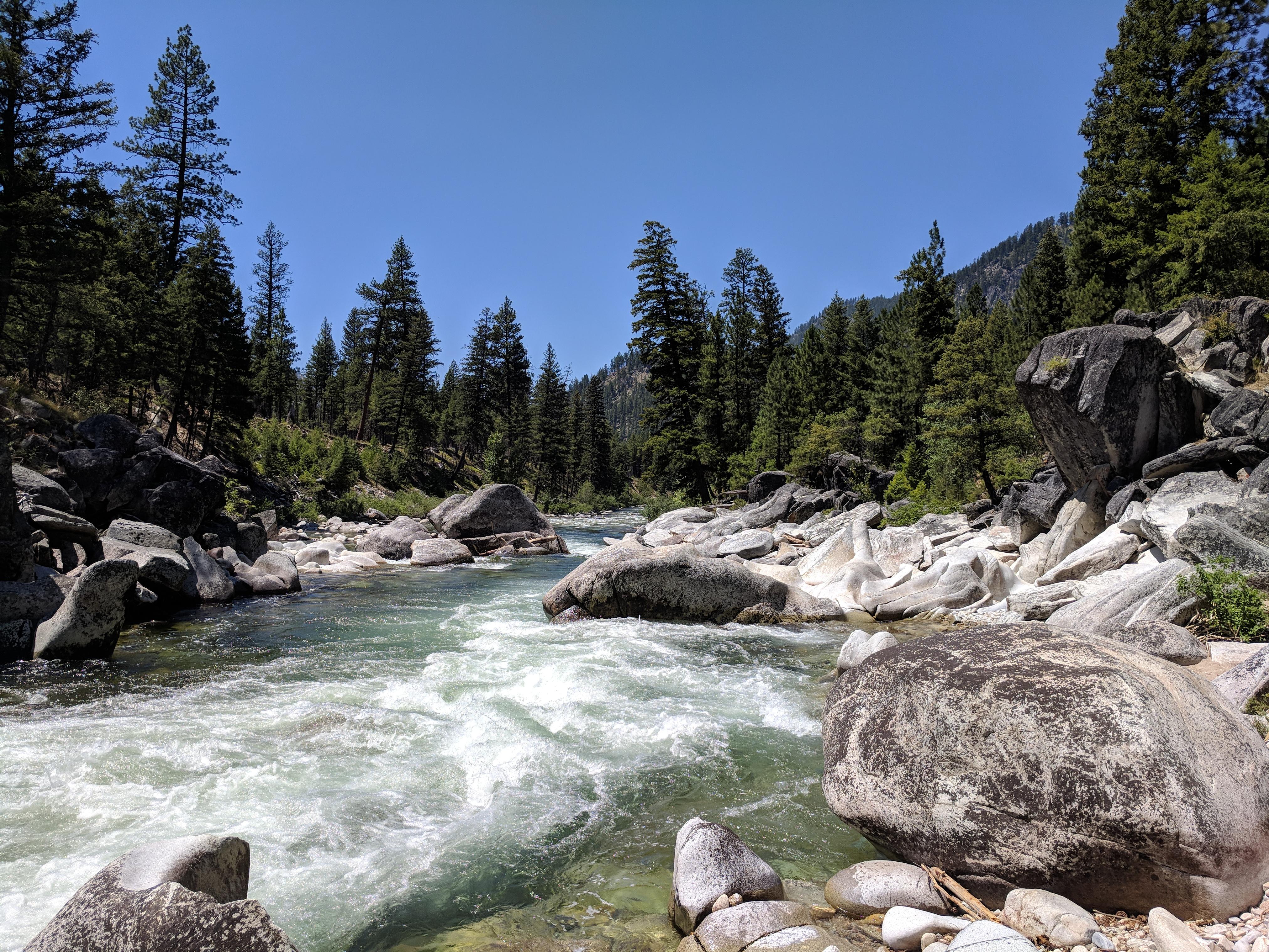 East Fork South Fork Salmon River Idaho [OC][4048x3036] r/EarthPorn