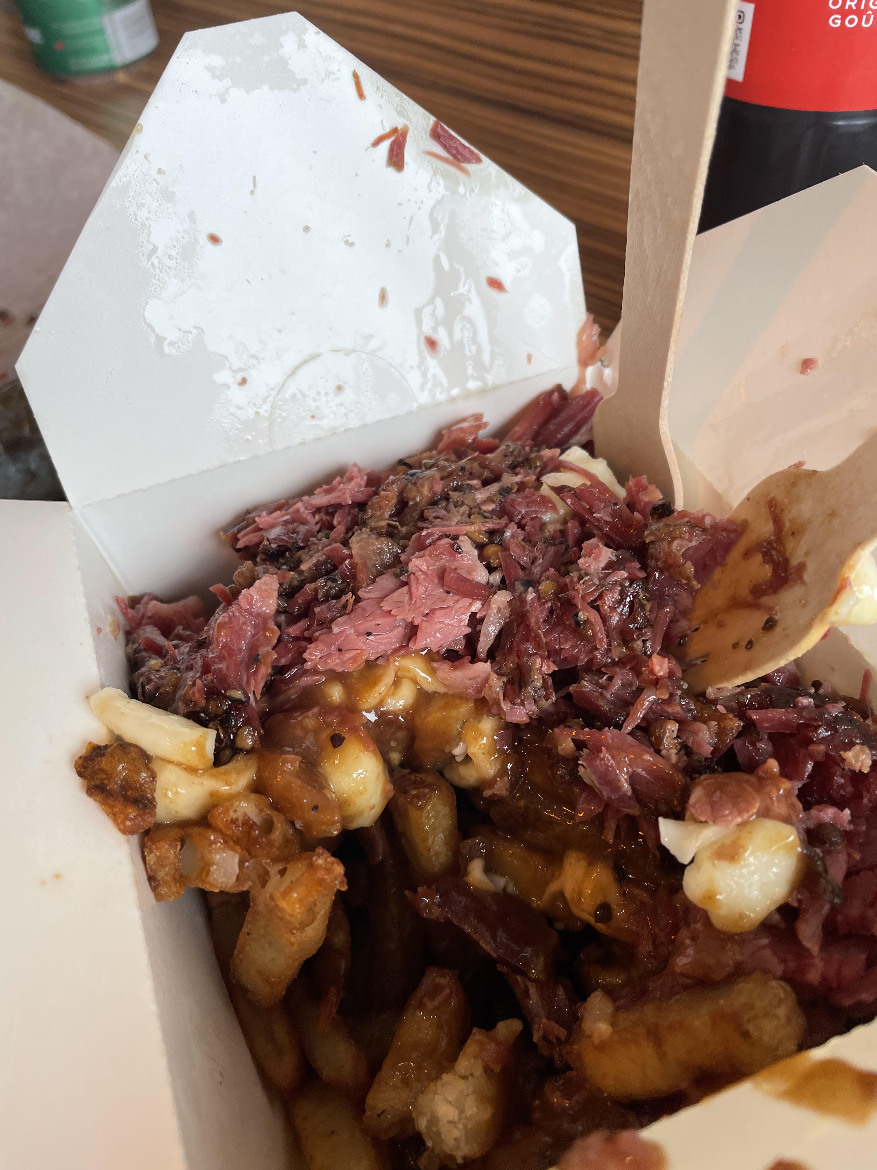Schwartz’s Deli, Montreal QC. Smoked Meat Poutine. r/poutine
