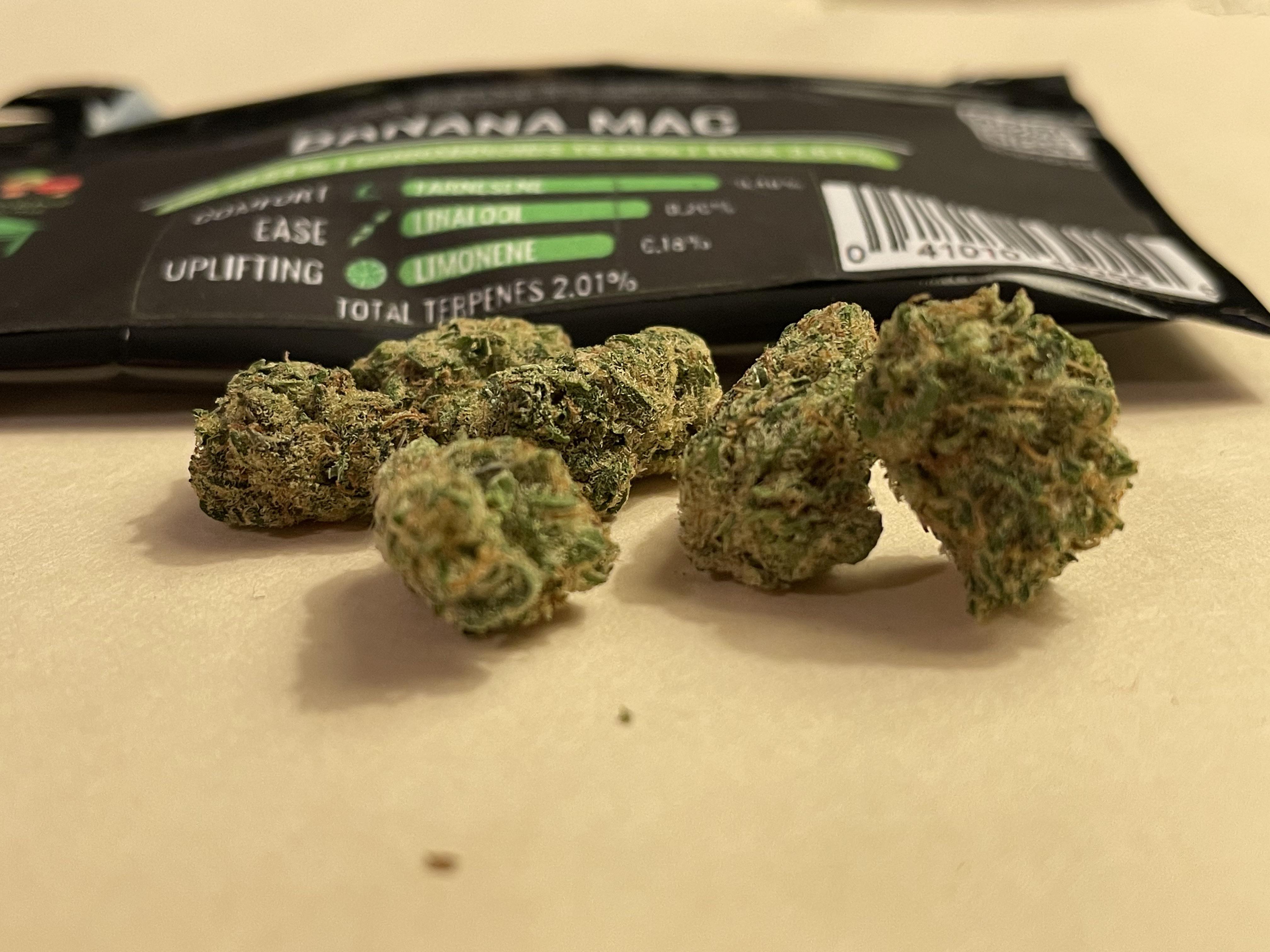 Rosin and CO2 Extract made from hemp flowers ) hempflowers