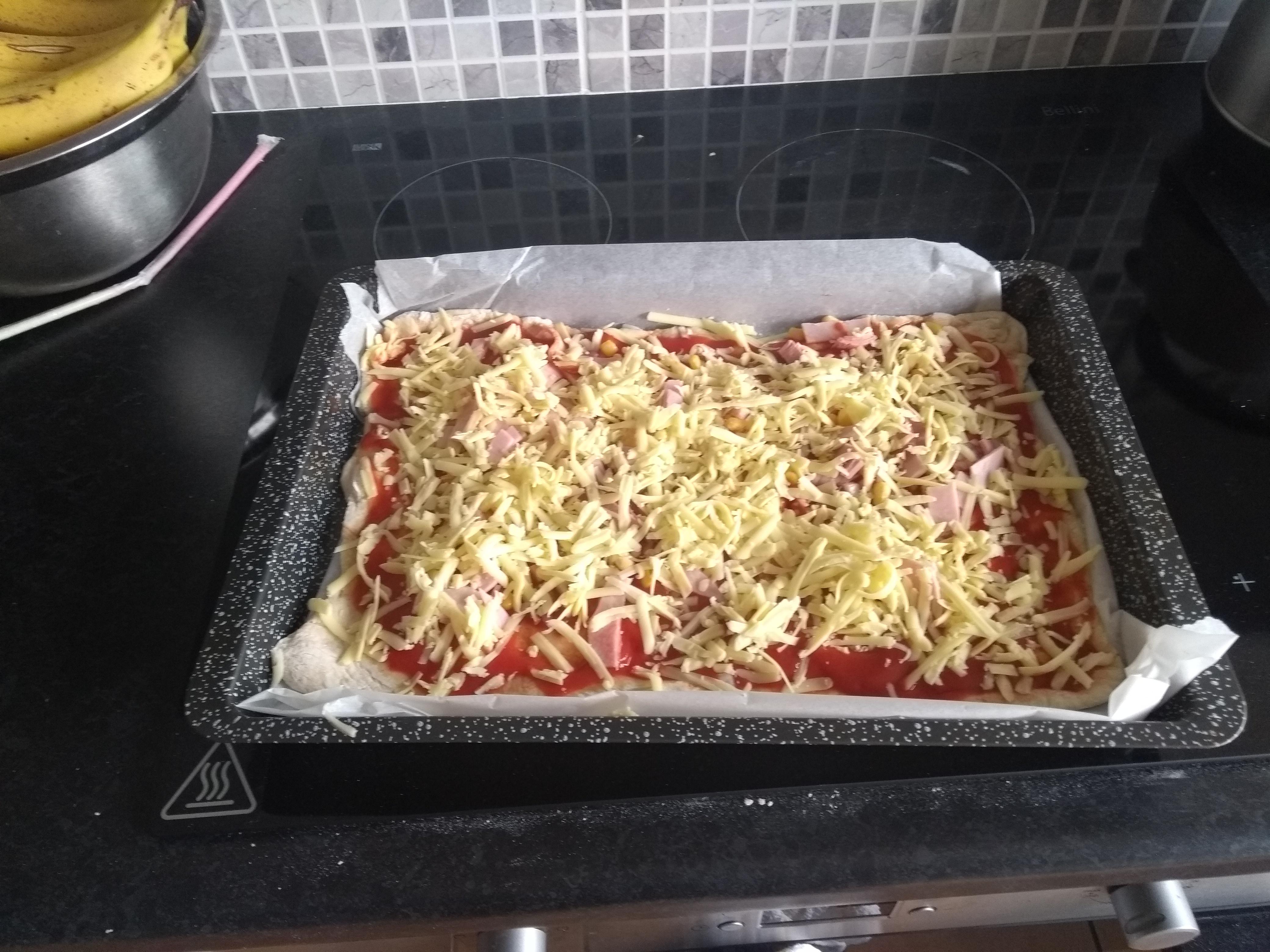 Ham and cheese pizza r/UK_Food