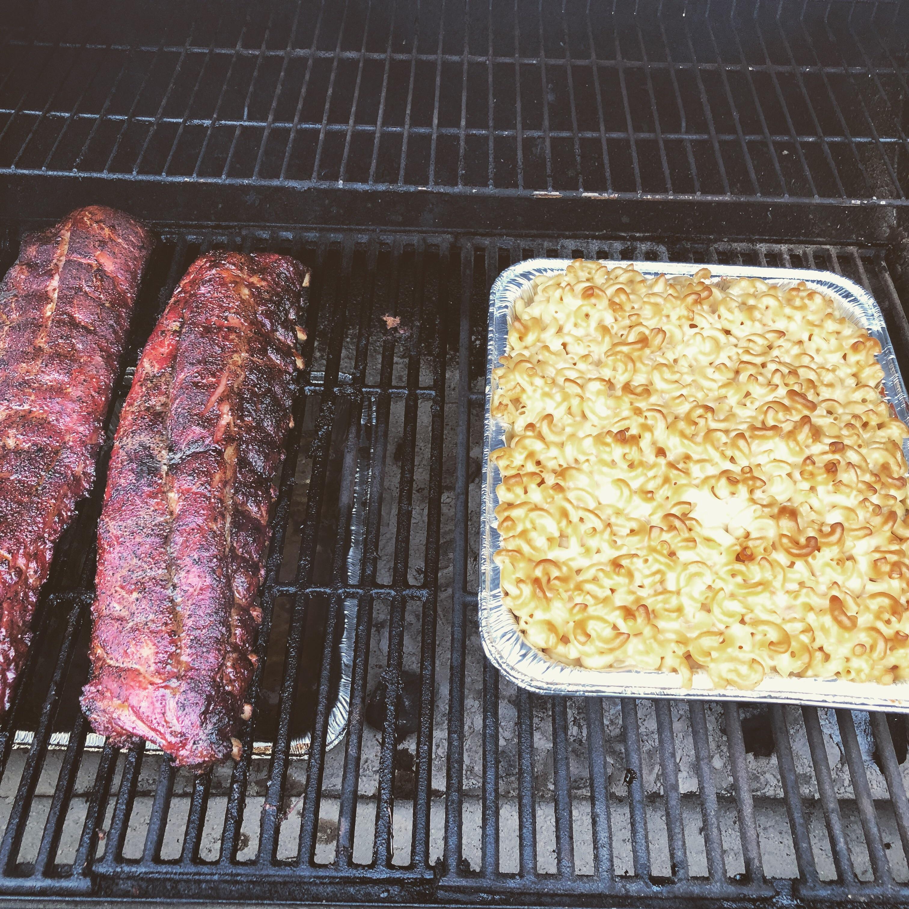 [I Made] Pork ribs with spicy rub and 4 cheese (Sharp Cheddar, Gouda