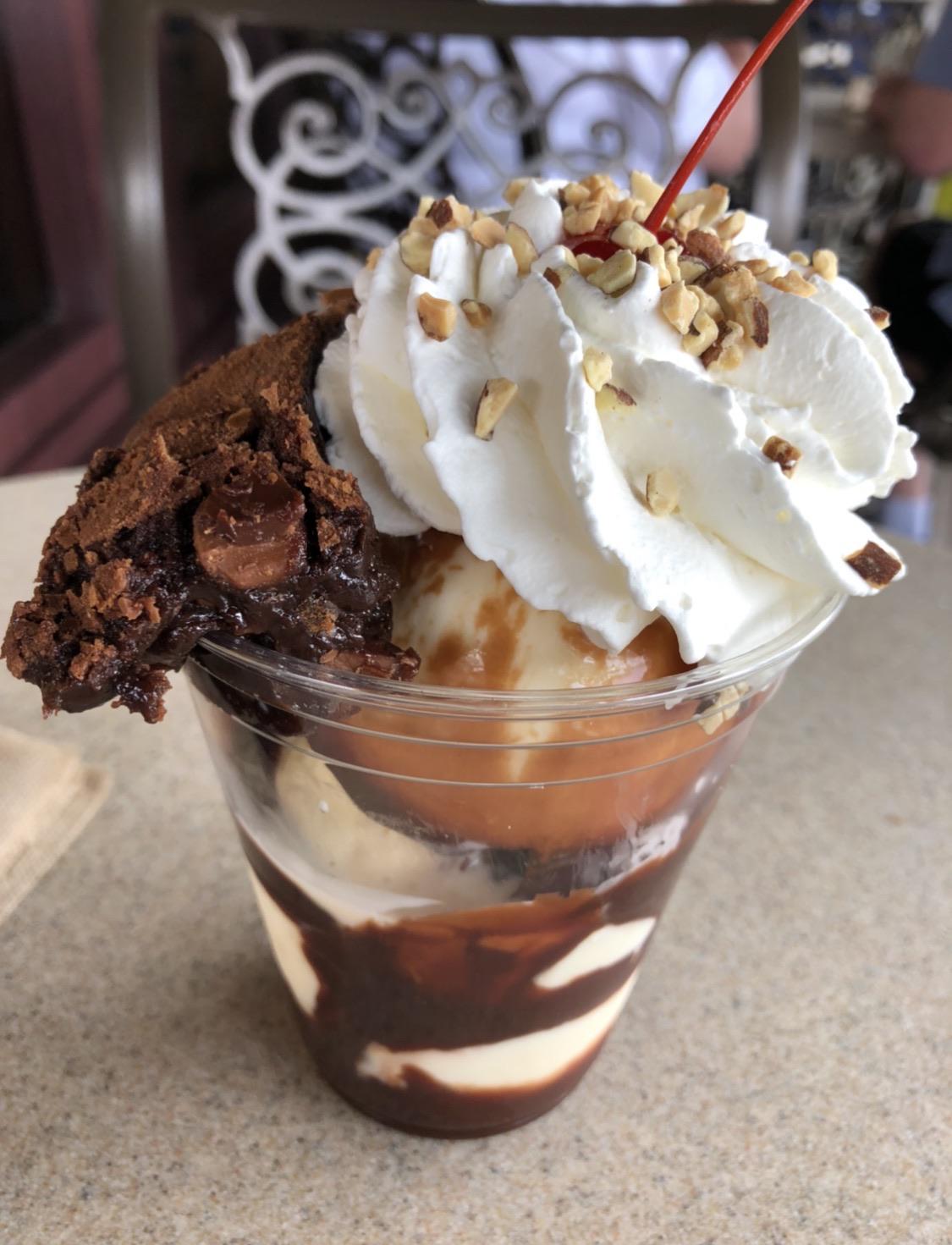 [I ate] Ghirardelli Warm Brownie Sundae r/food